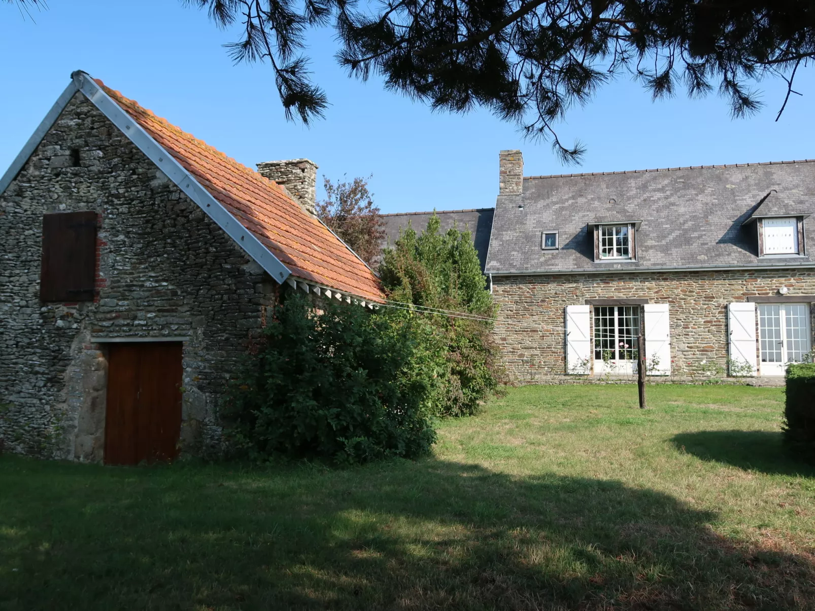 La Longère-Buiten