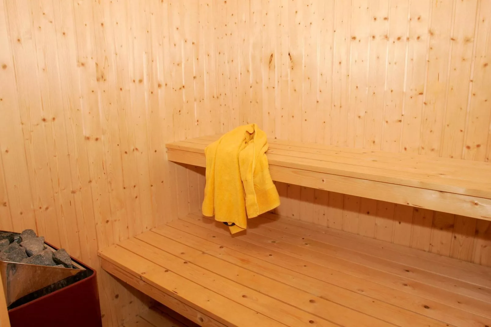 10 persoons vakantie huis in Aakirkeby-Sauna