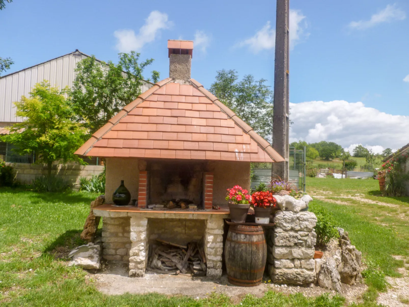 La Grange de Lacayrède-Buiten