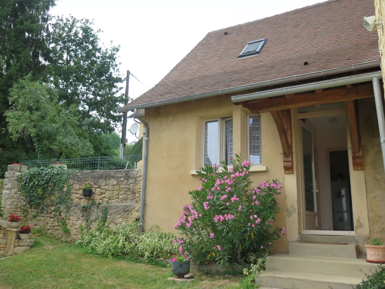 Olivia (LAE200)-Buiten