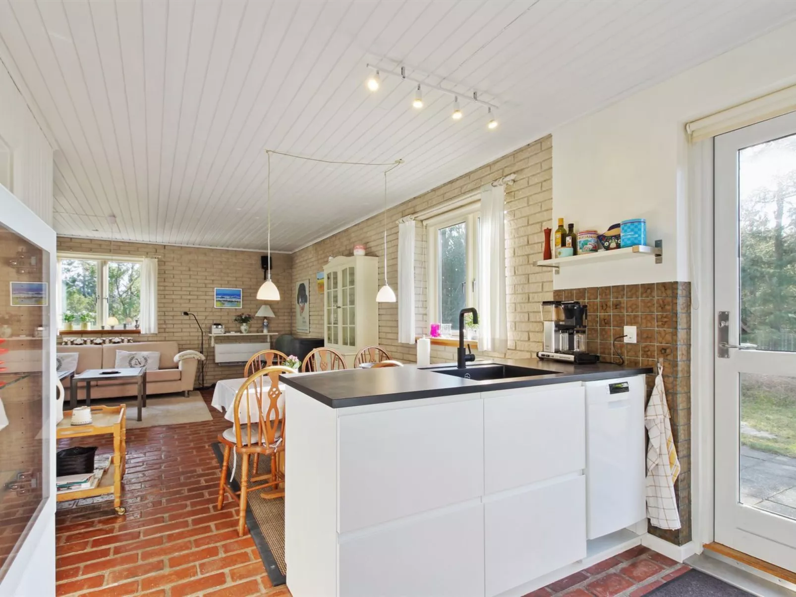"Laurin" - 600m from the sea-Binnen