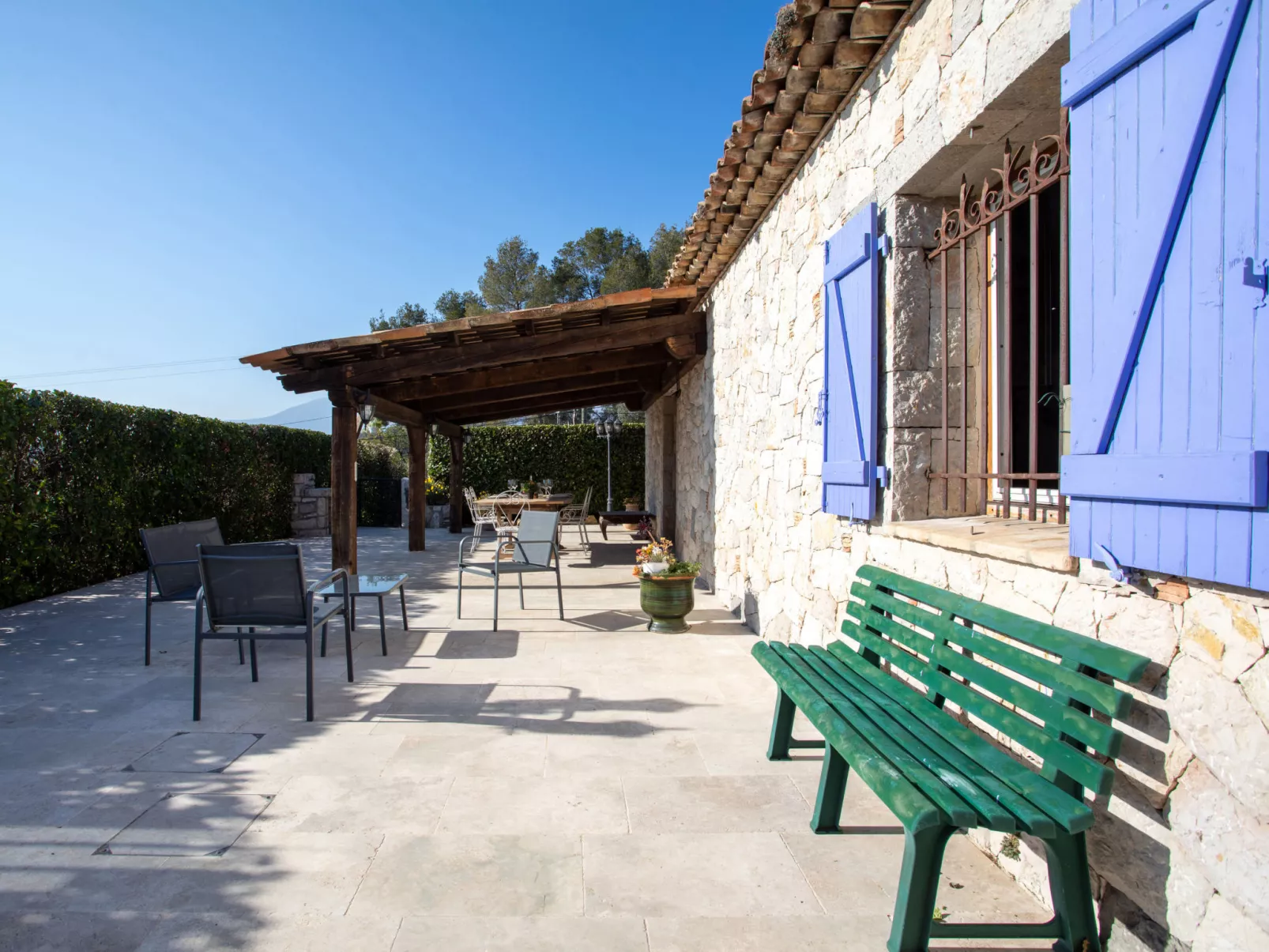 Le mas provencal-Buiten