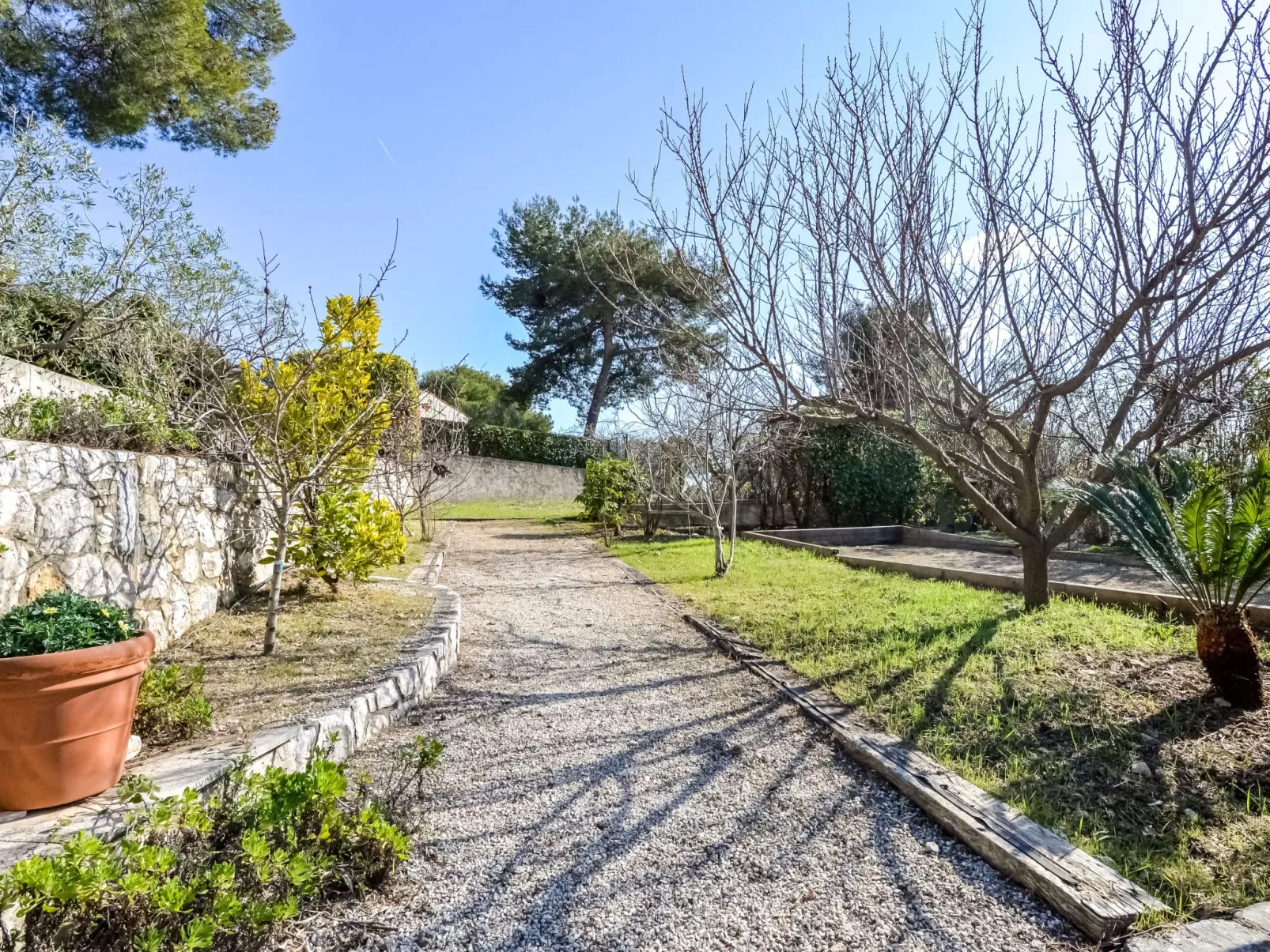 Le mas provencal-Buiten