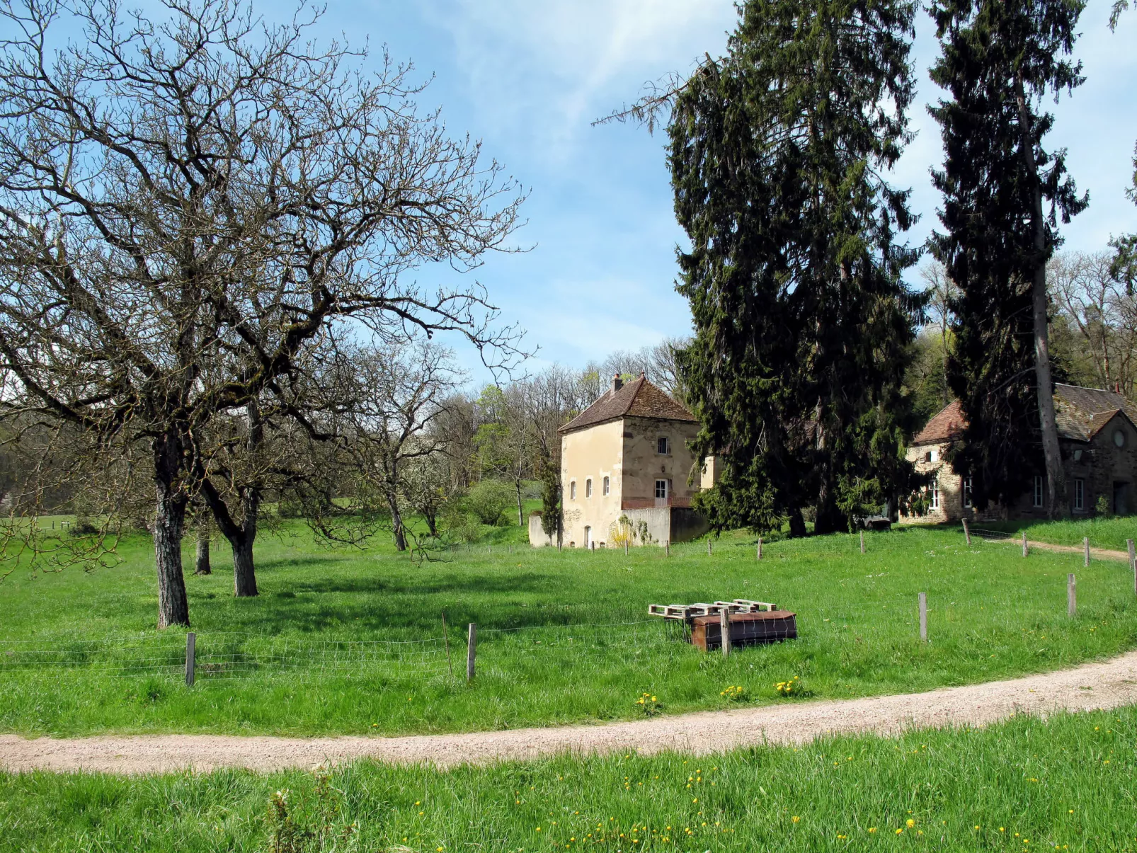 Premier gîte de Bouton (BVR300)-Buiten