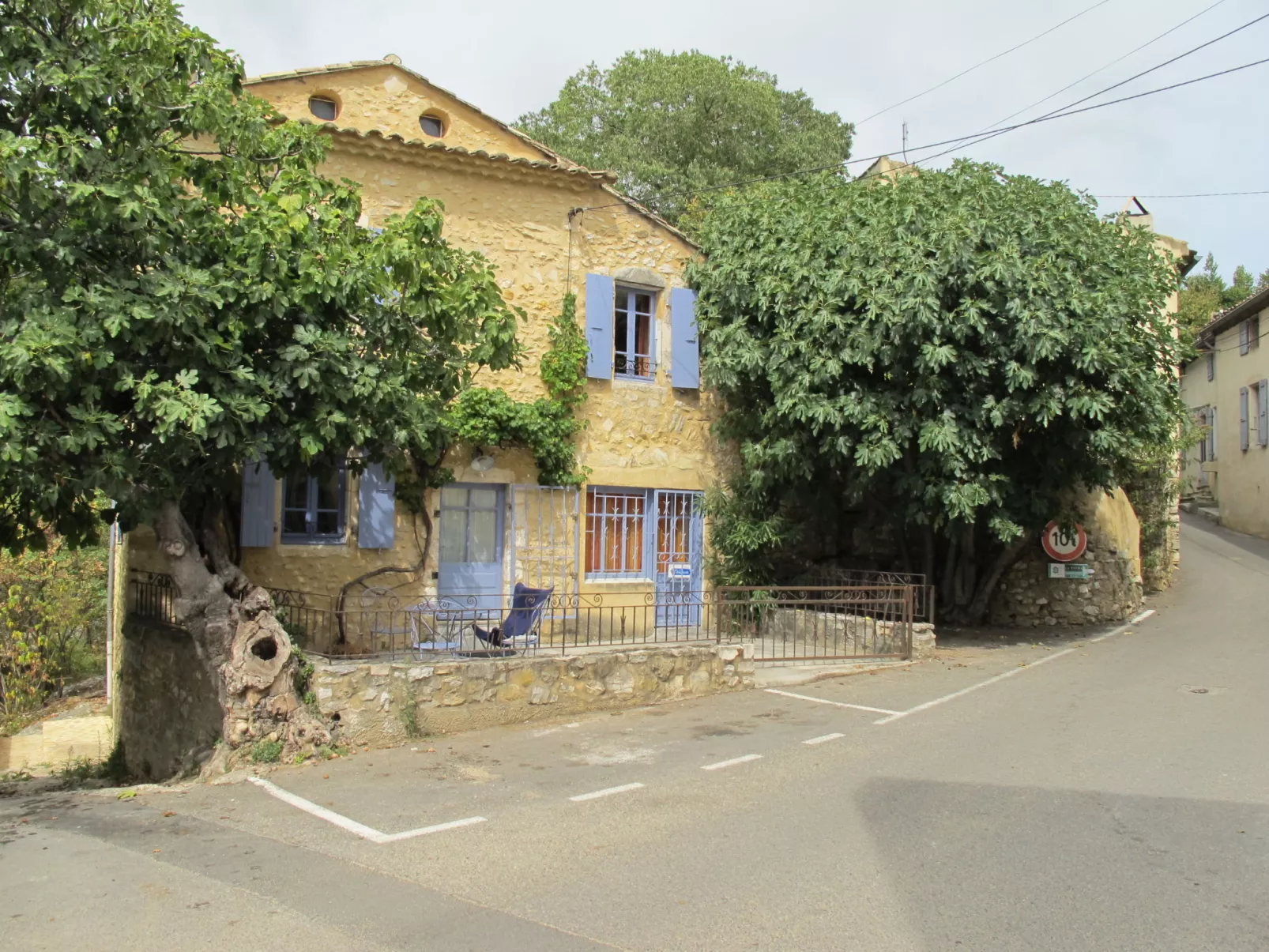 La Maison du Figuier-Buiten
