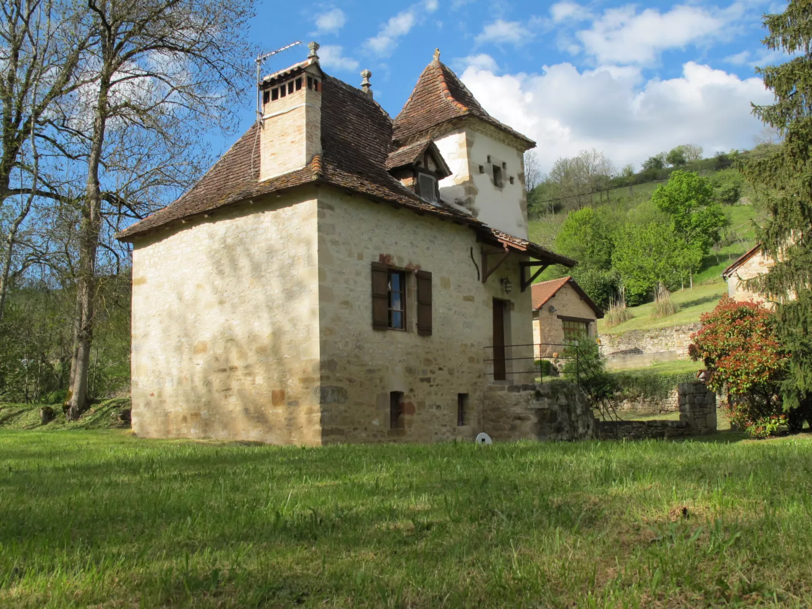 Le Moulin-Buiten
