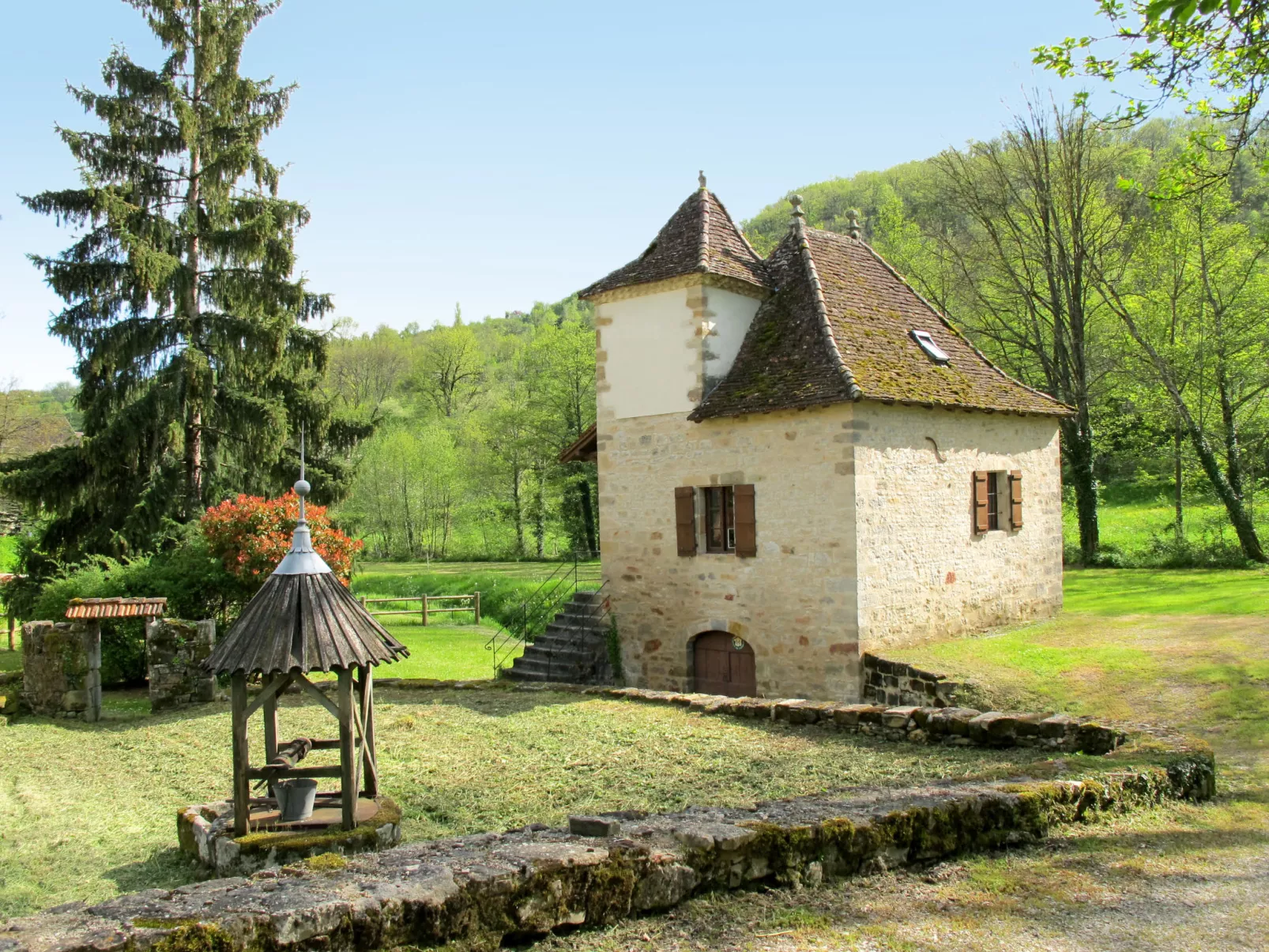 Le Moulin-Buiten