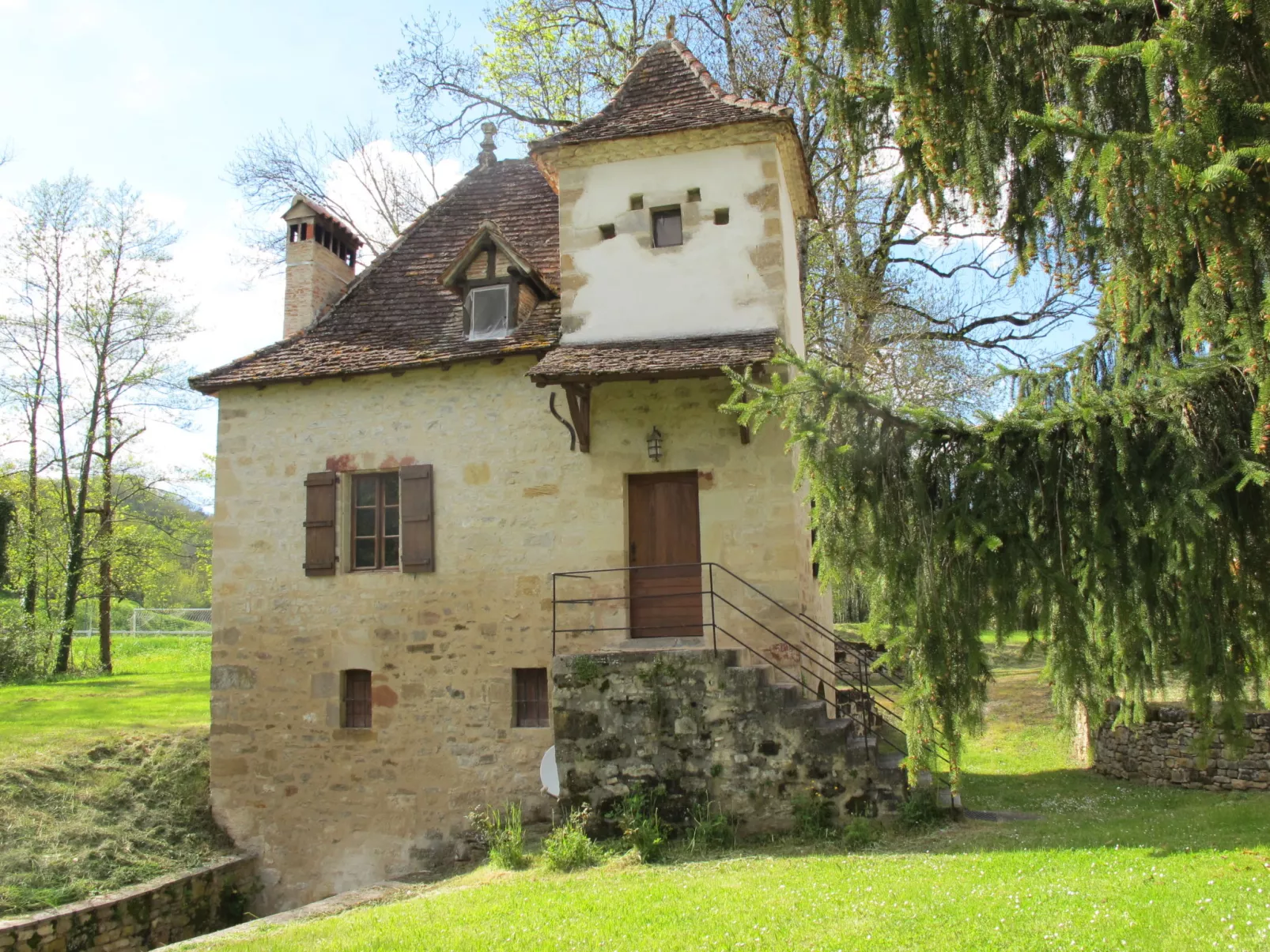 Le Moulin-Buiten