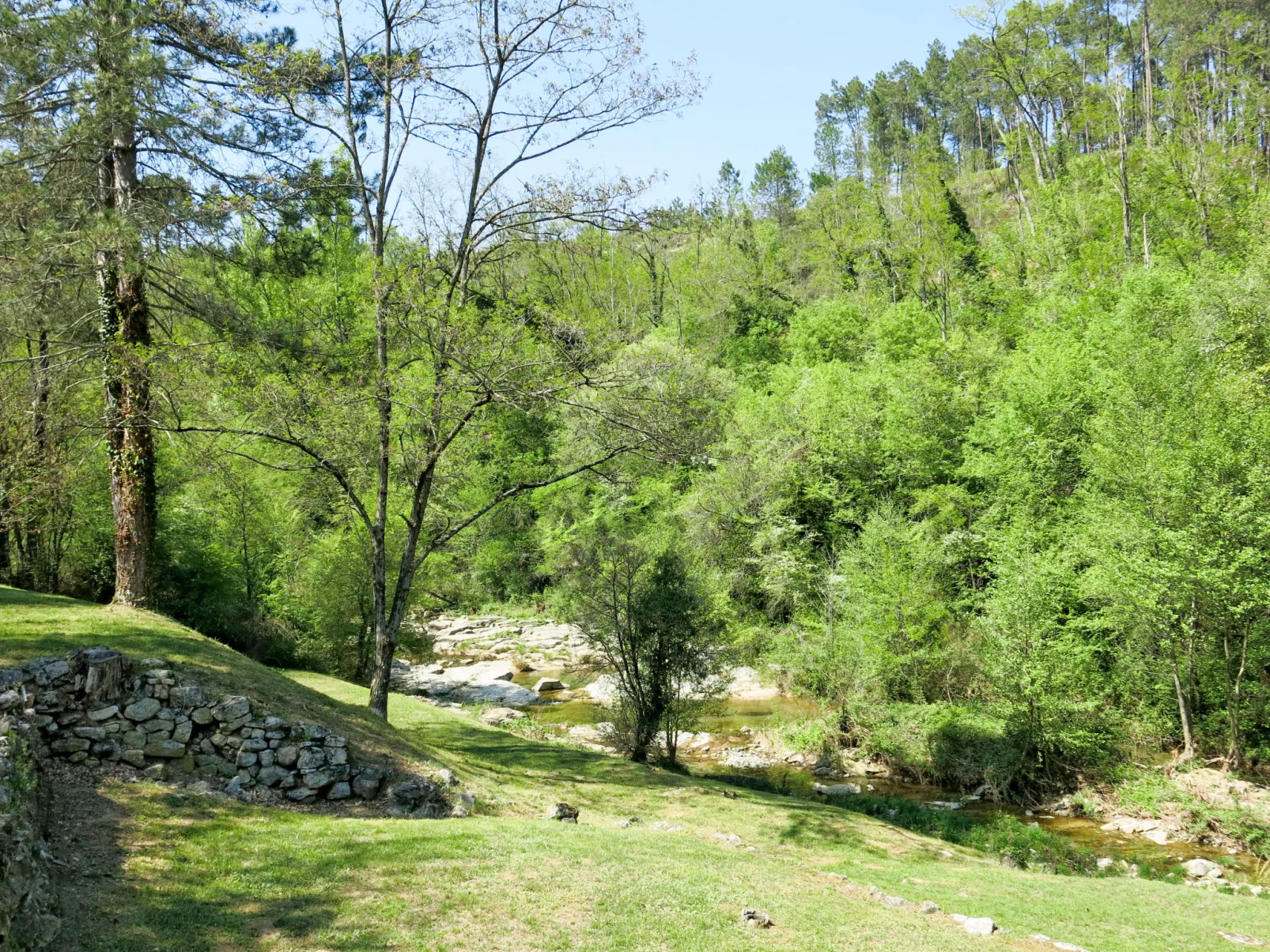 Le Moulin-Buiten