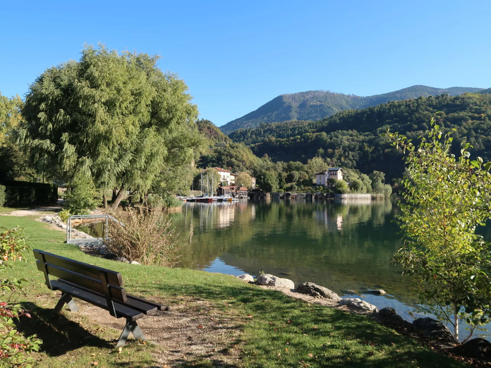 La Perla del Lago-Buiten