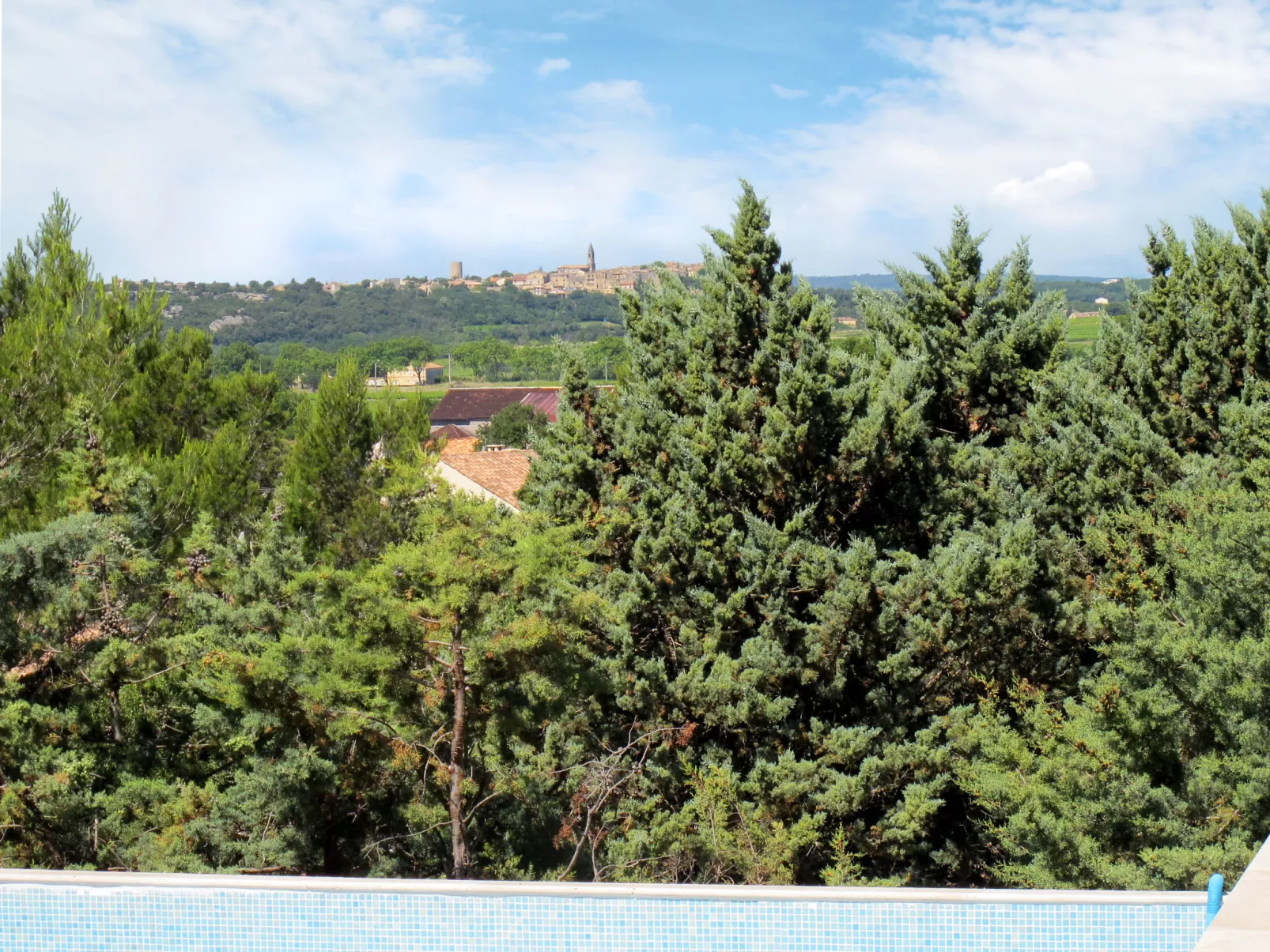 Les Garrigues d'Ozilhan-Buiten