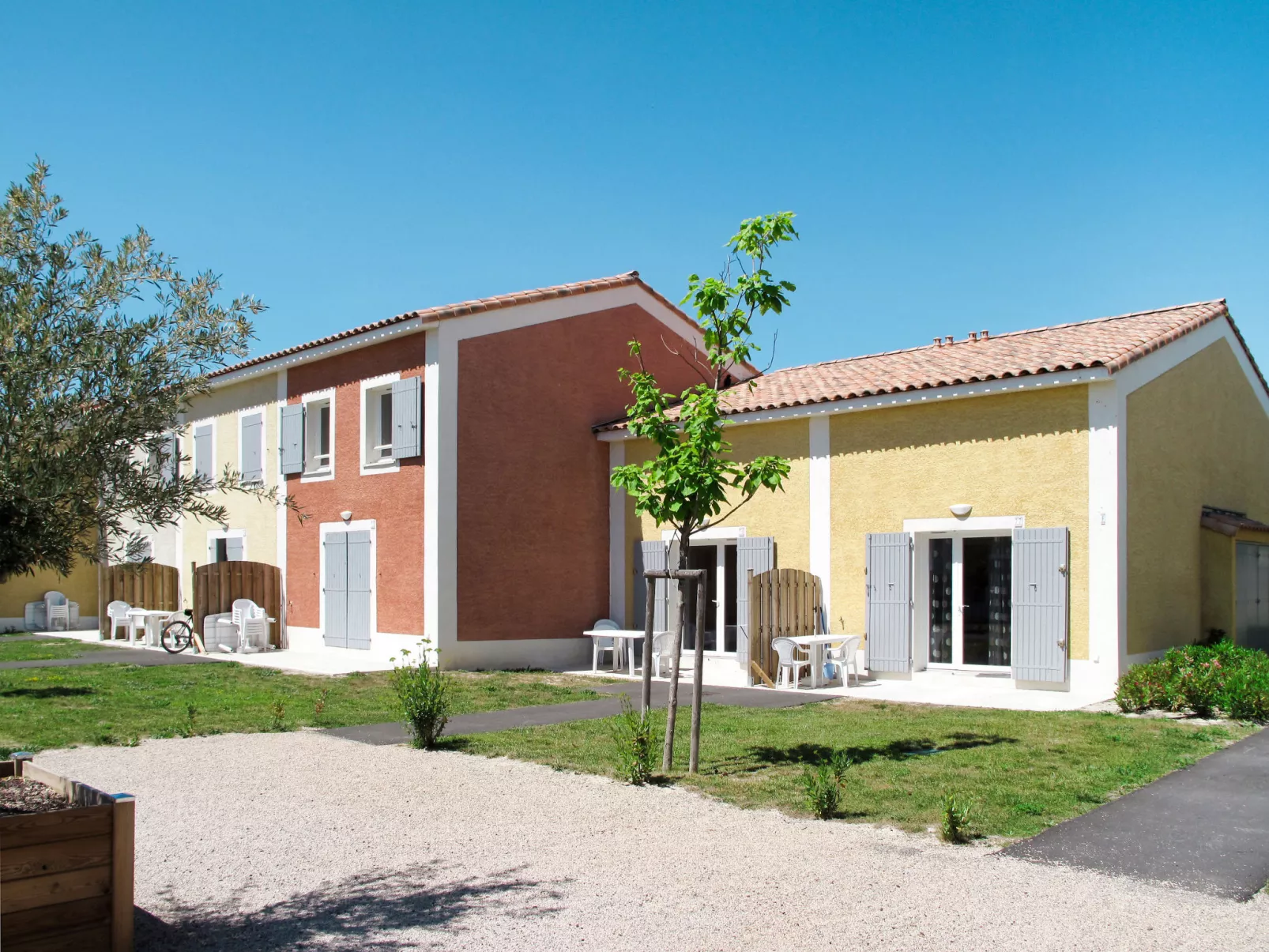 Domaine d'Ensérune-Buiten