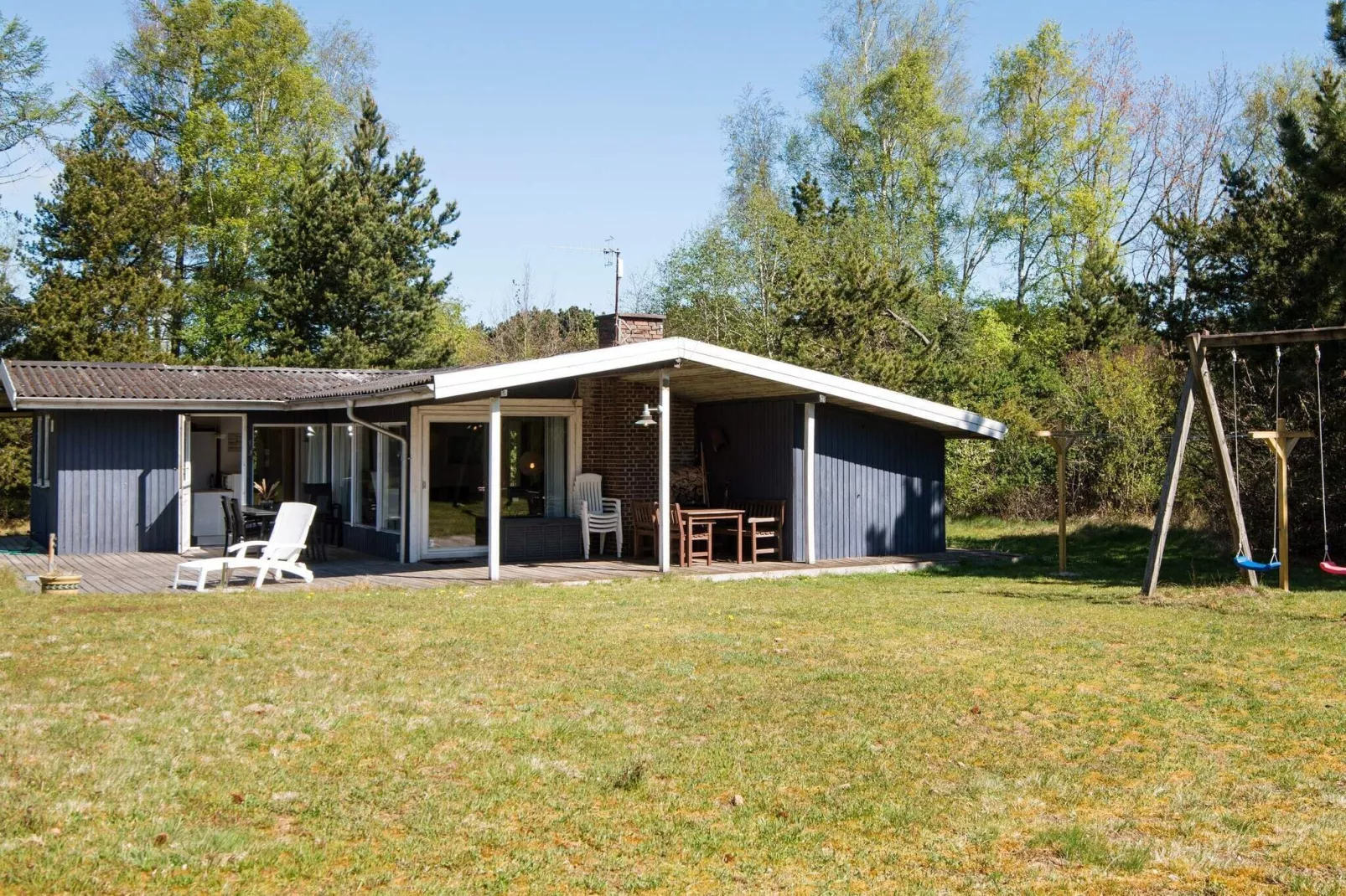 Modern vakantiehuis in Grenaa met overdekt bubbelbad