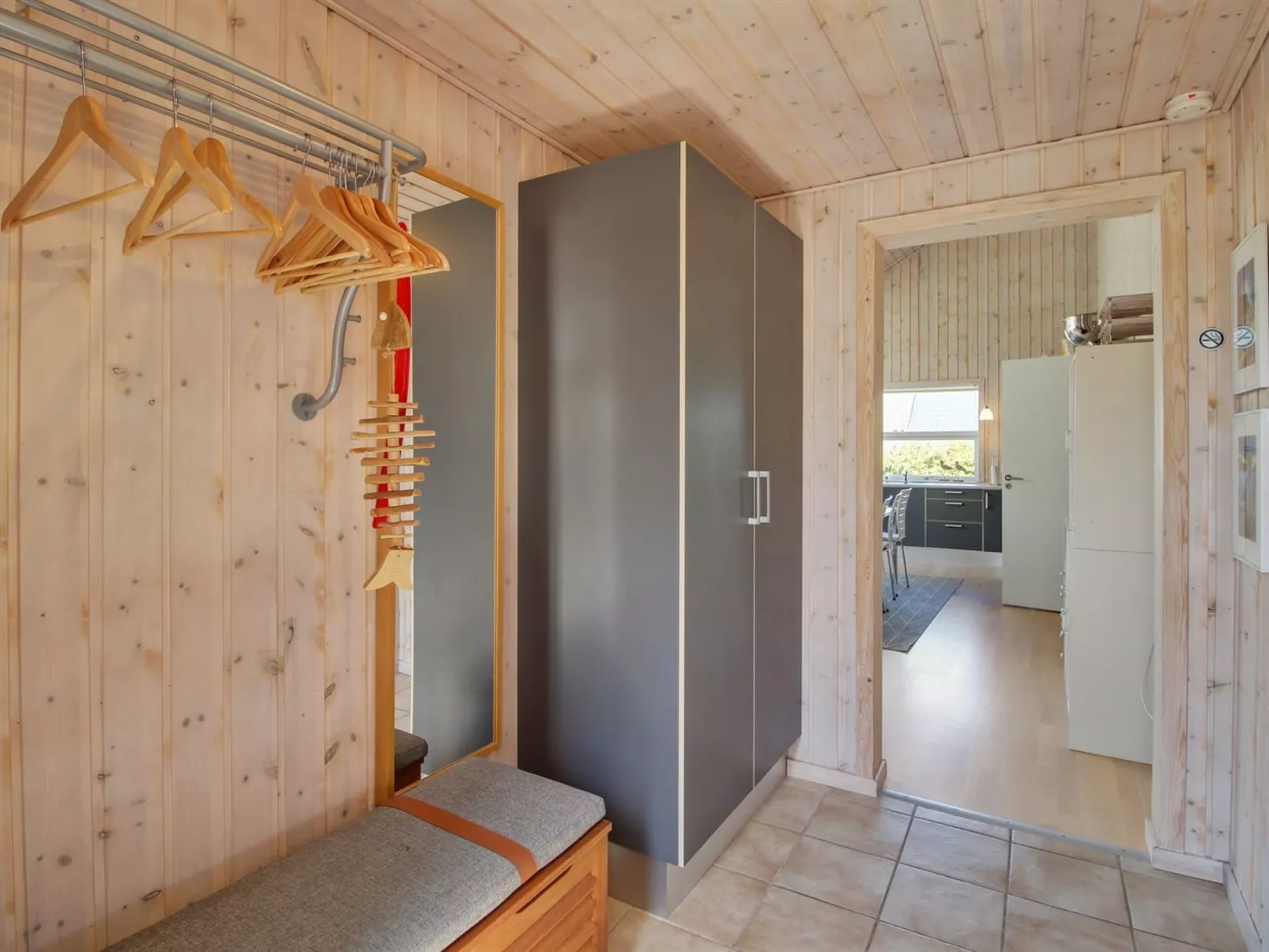 "Arold" - 800m from the sea-Binnen