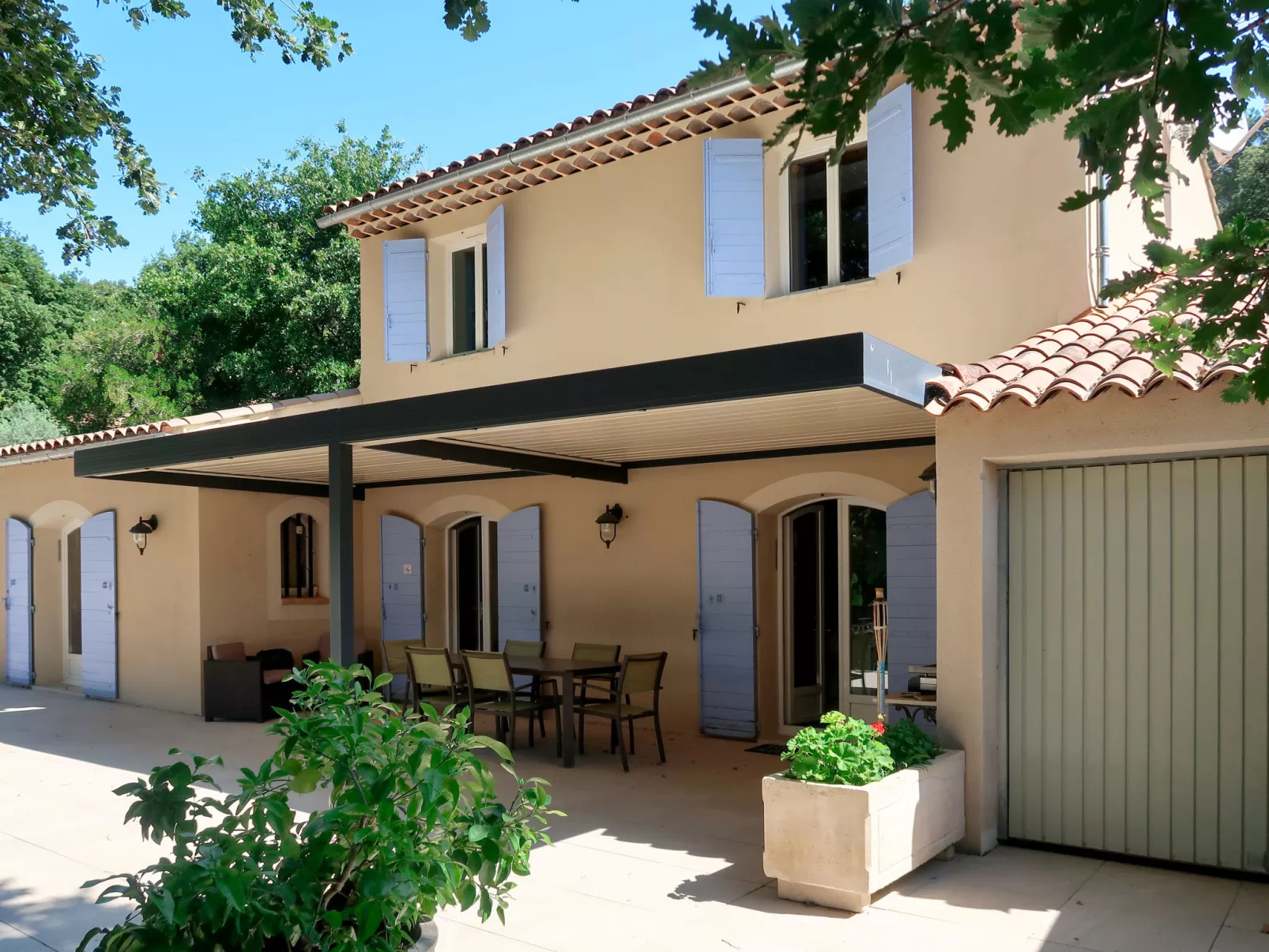 Sweet Home in Luberon-Buiten
