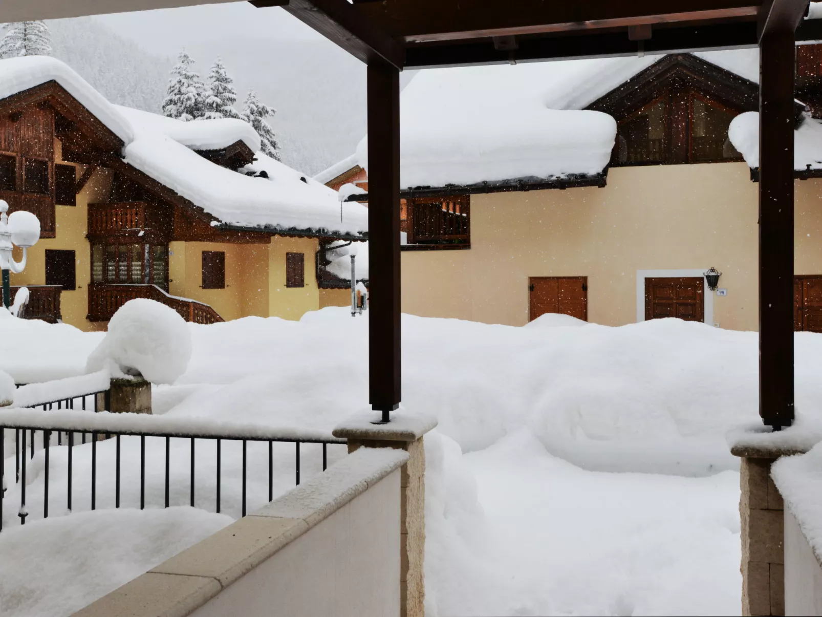 Des Alpes-Buiten