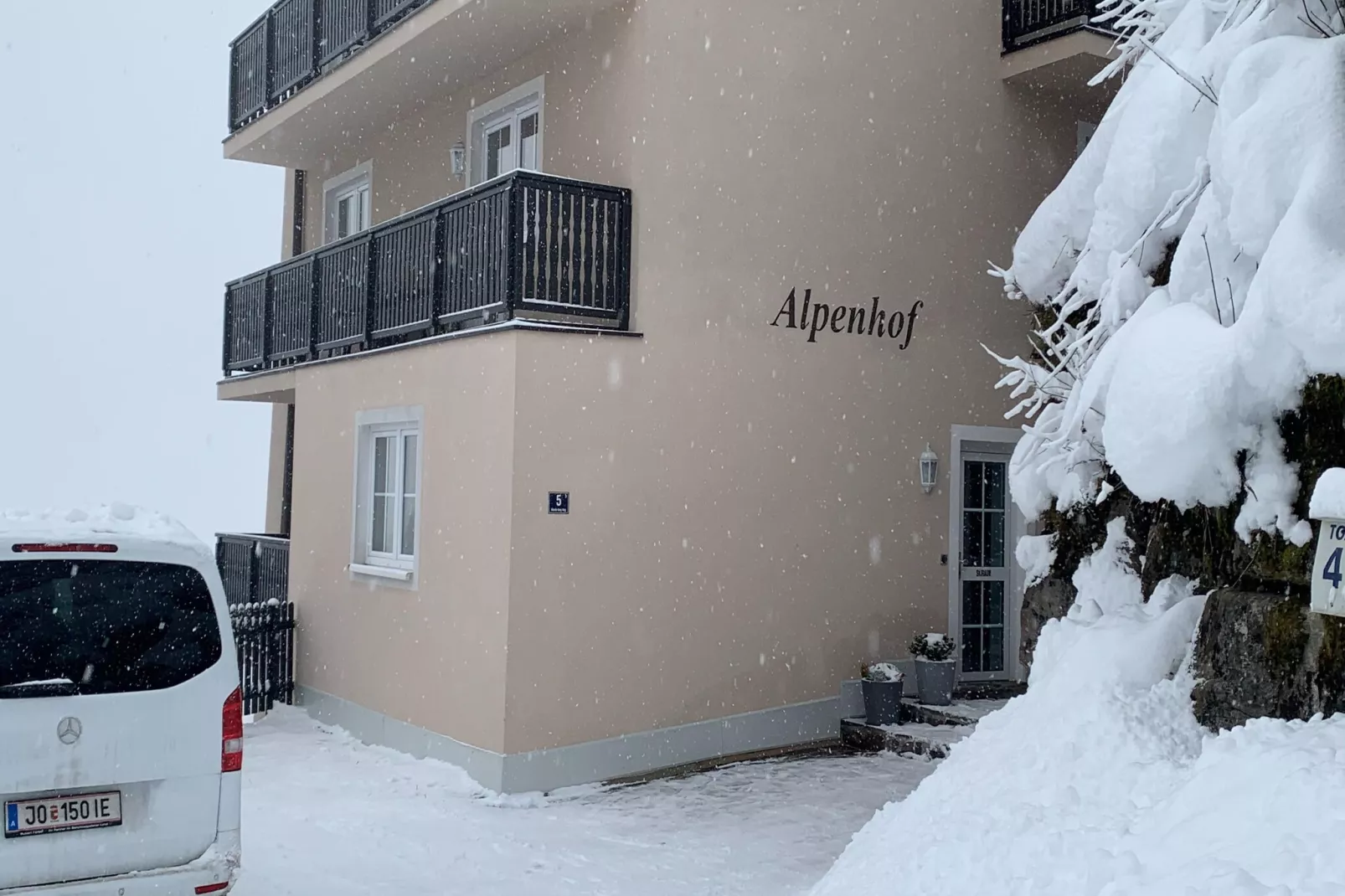 A2 Alpenhof-Exterieur winter