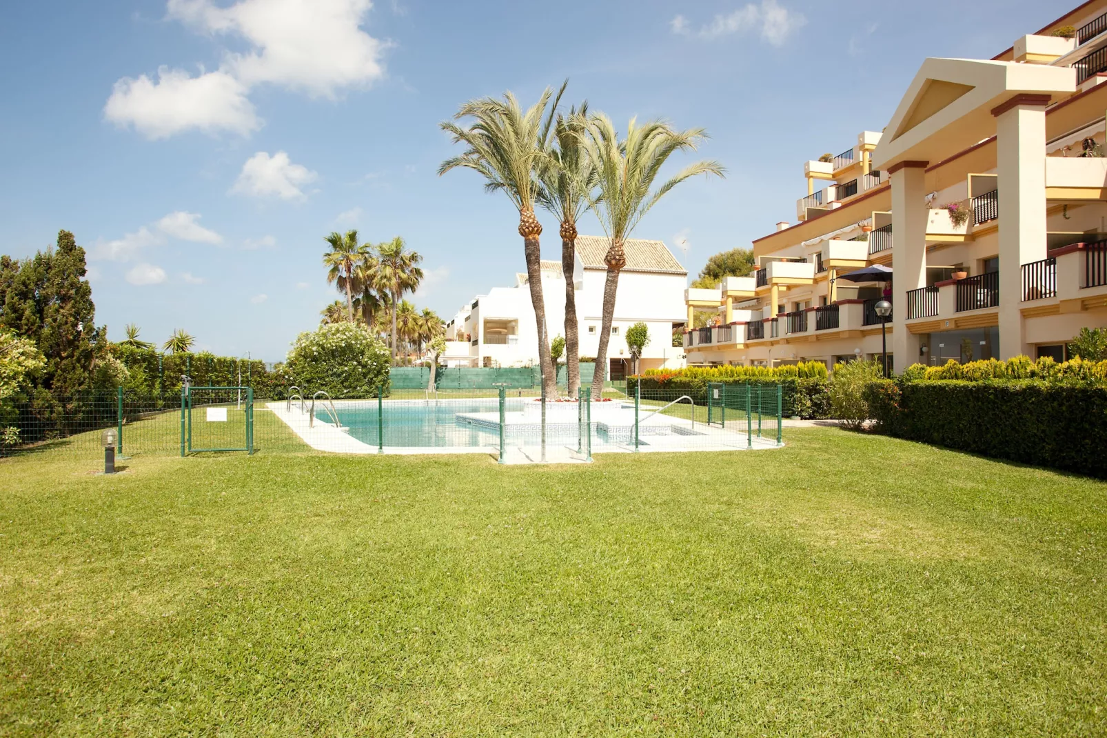 Beachside apartment in Elviria, Romana Playa-Niet-getagd
