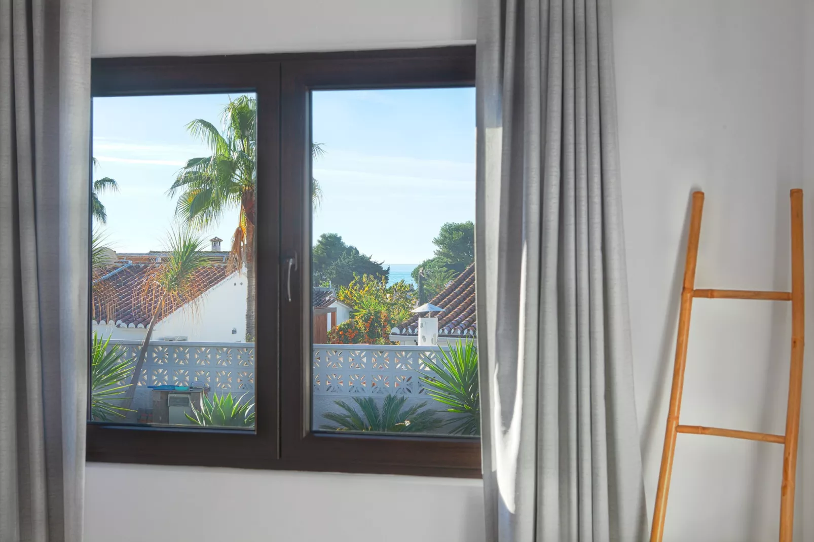 Modern Villa close to Costabella beach-Niet-getagd