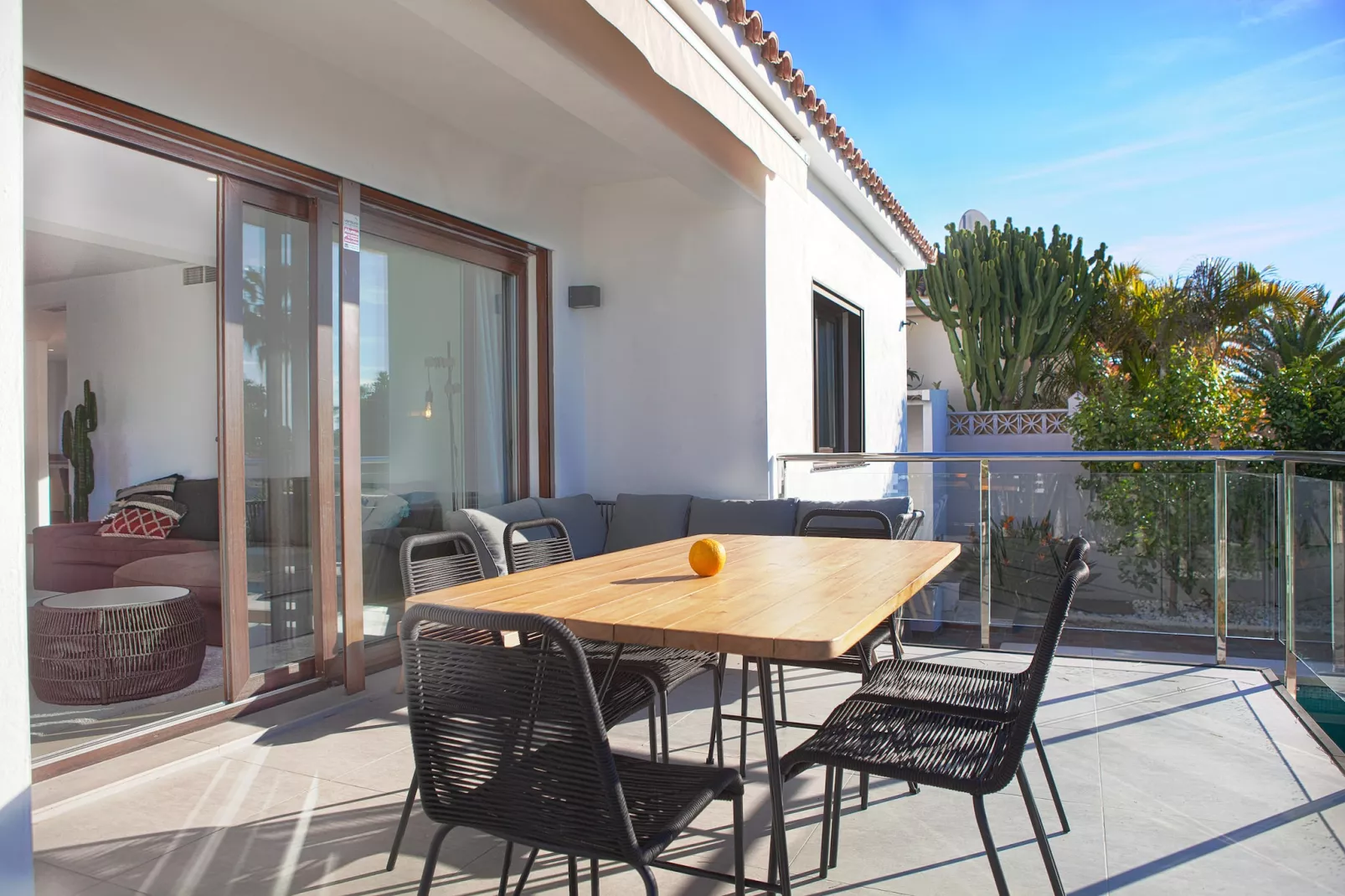 Modern Villa close to Costabella beach-Niet-getagd