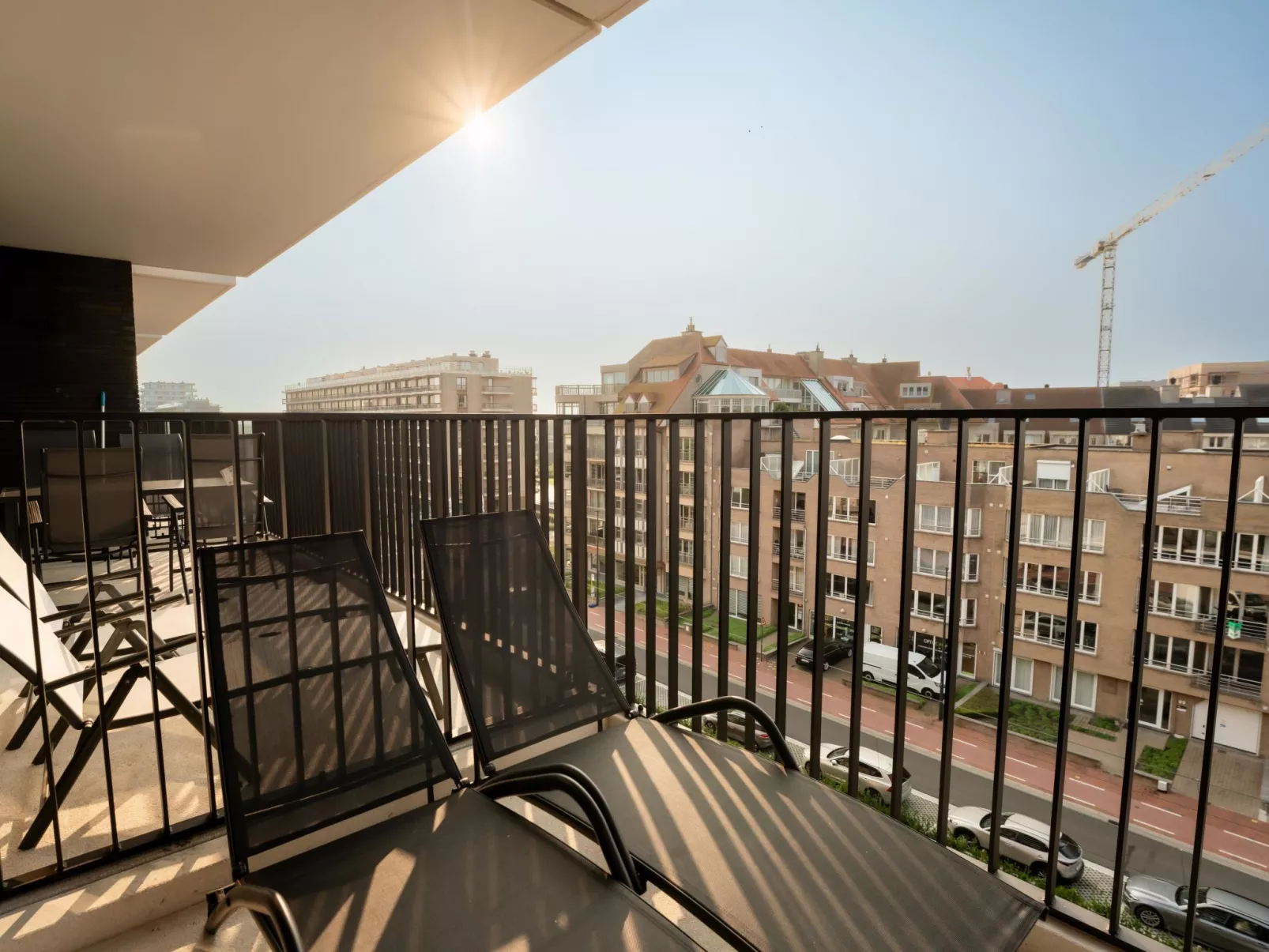 Richard I with city view-Buiten