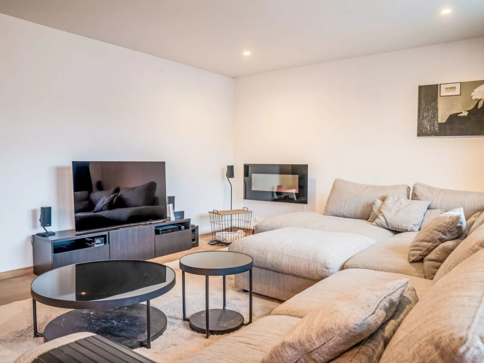 Gelsea with parking and terrace-Binnen