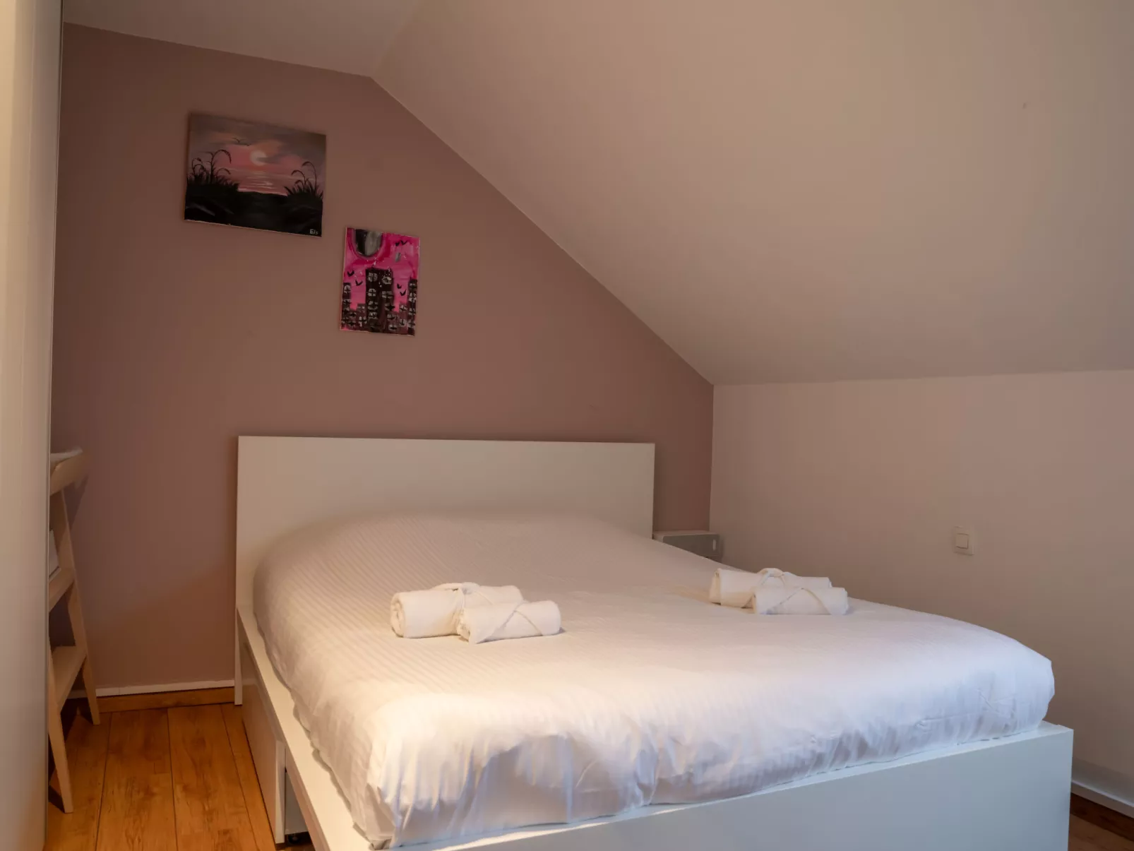 Gelsea with parking and terrace-Binnen