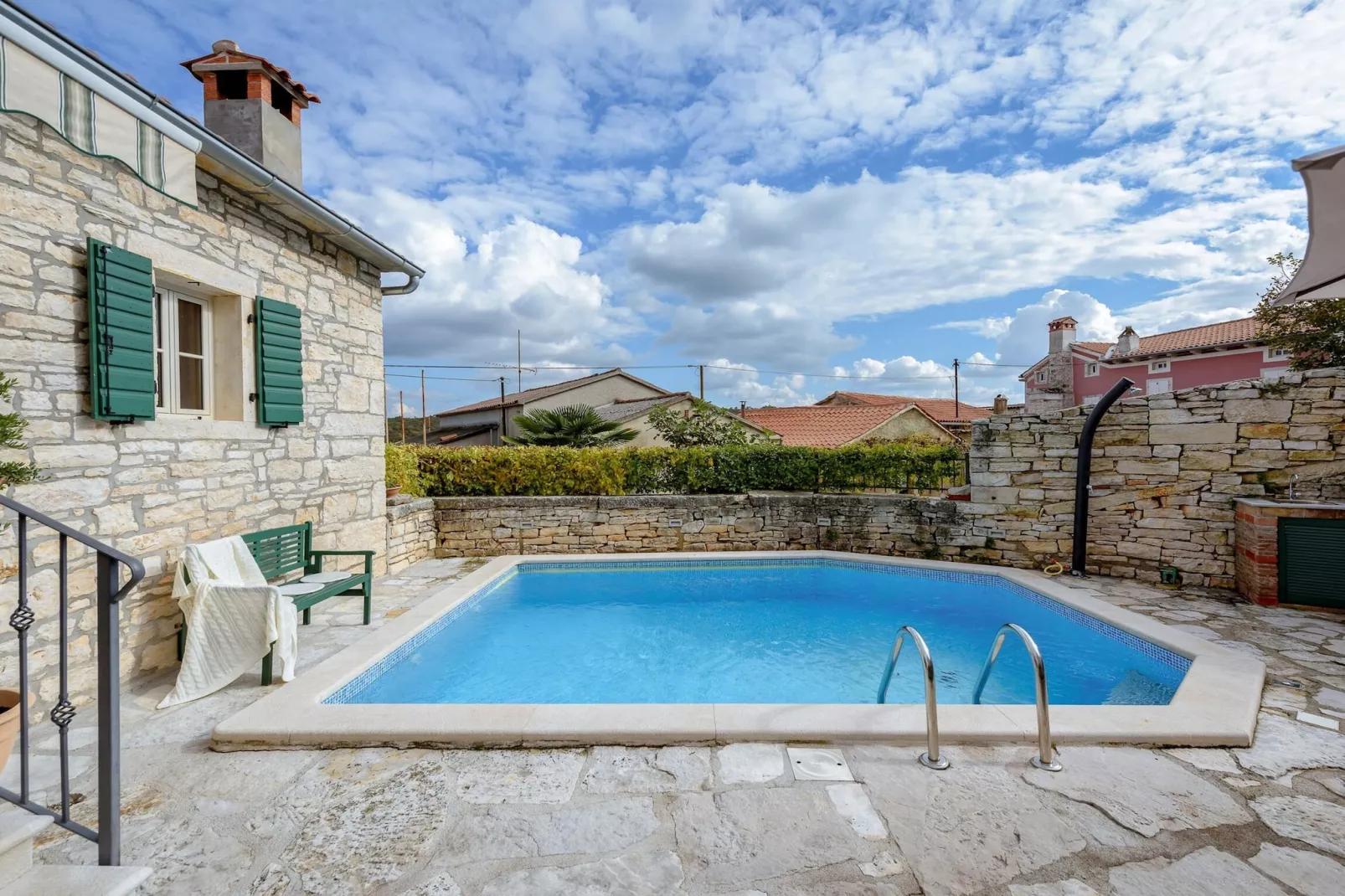 poolofhouse