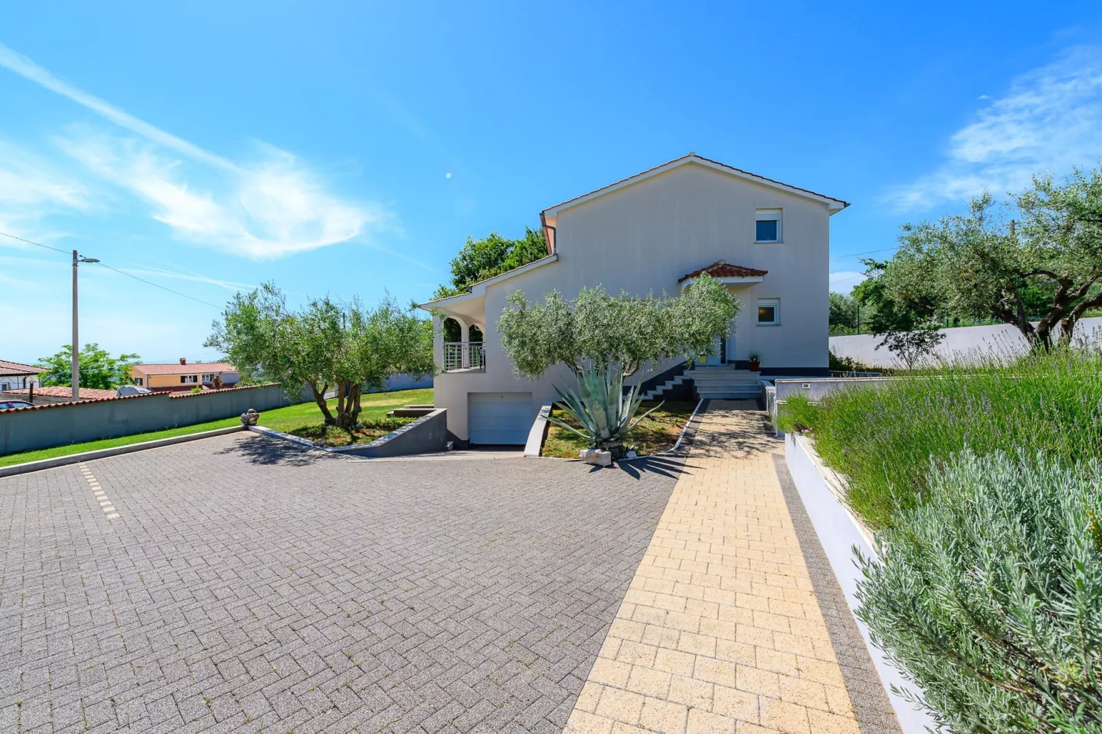 Villa Elisa-Buitenkant zomer