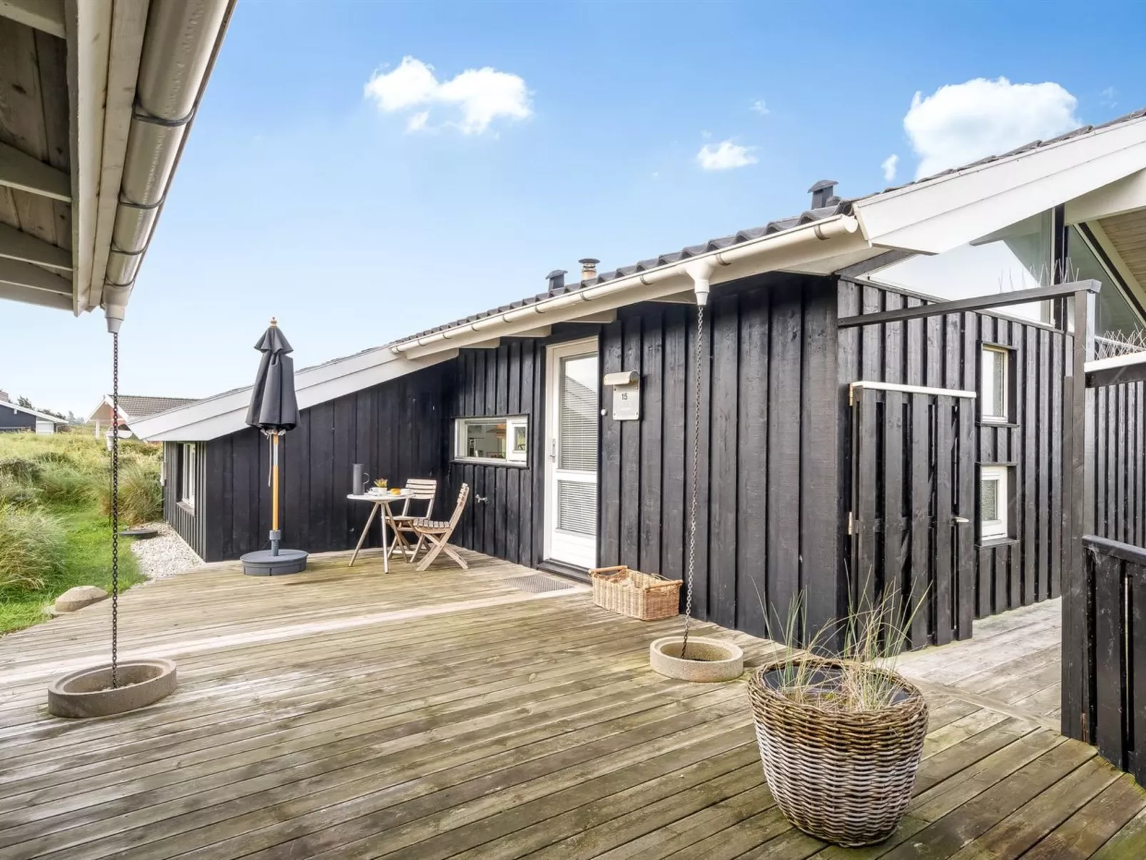 "Nuka" - 400m from the sea-Binnen