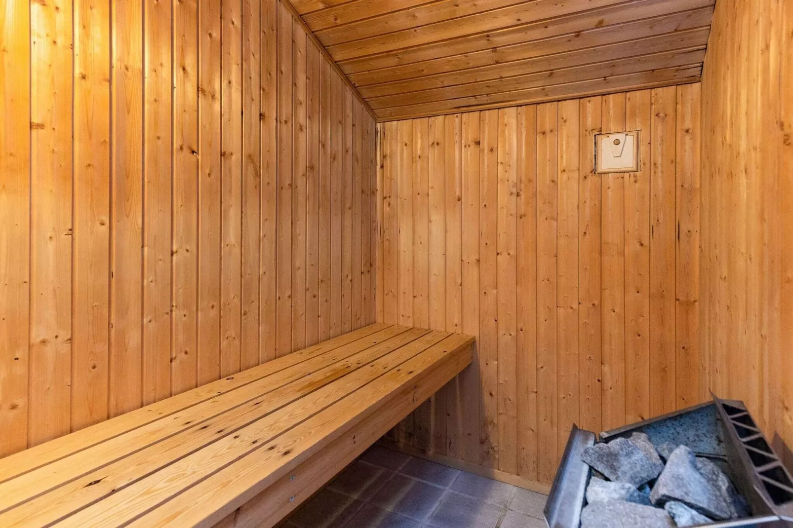 10 persoons vakantie huis in Blåvand-Sauna