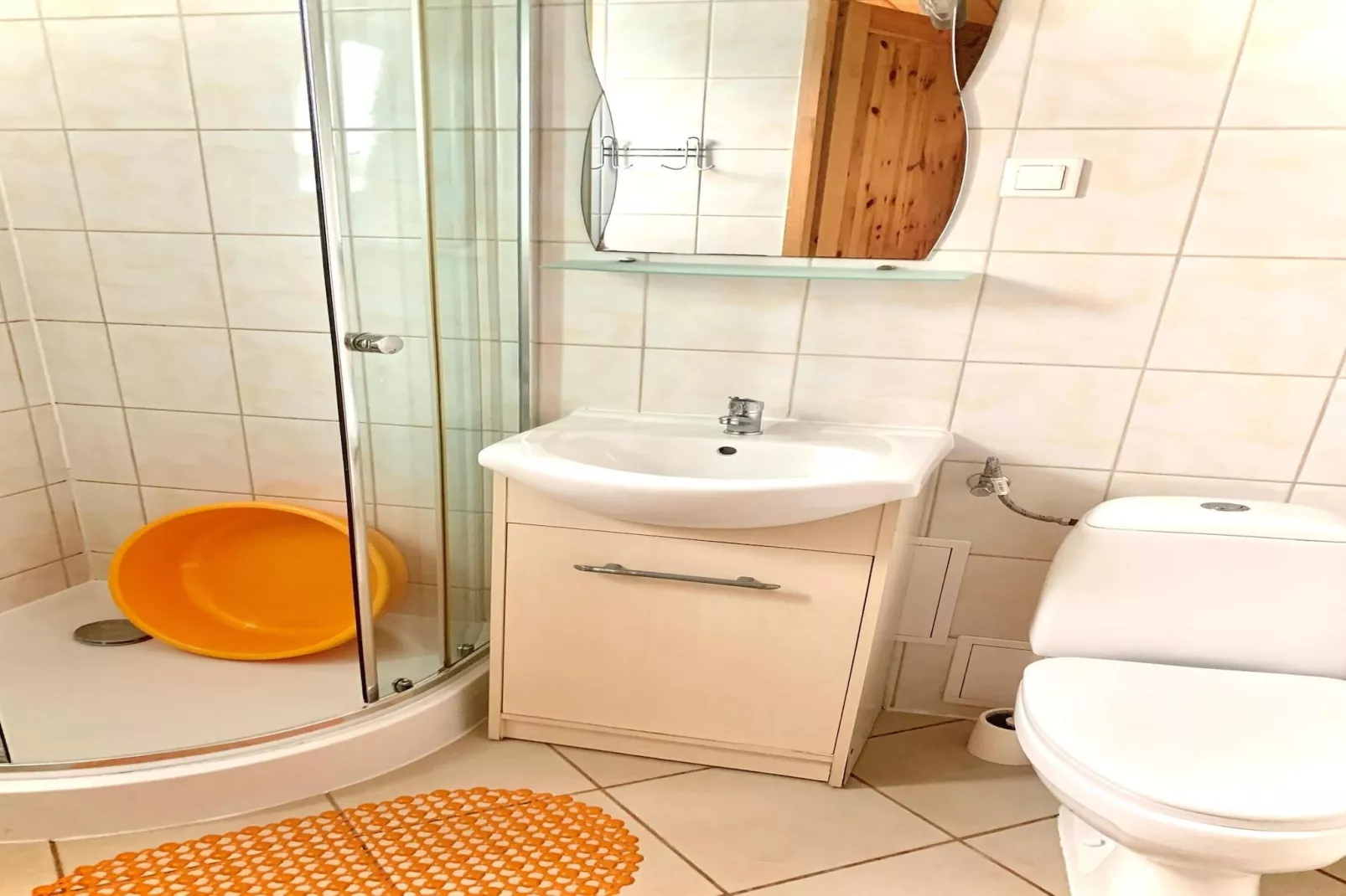 Domek STANDARD dla 4 osób Sarbinowo-Badkamer