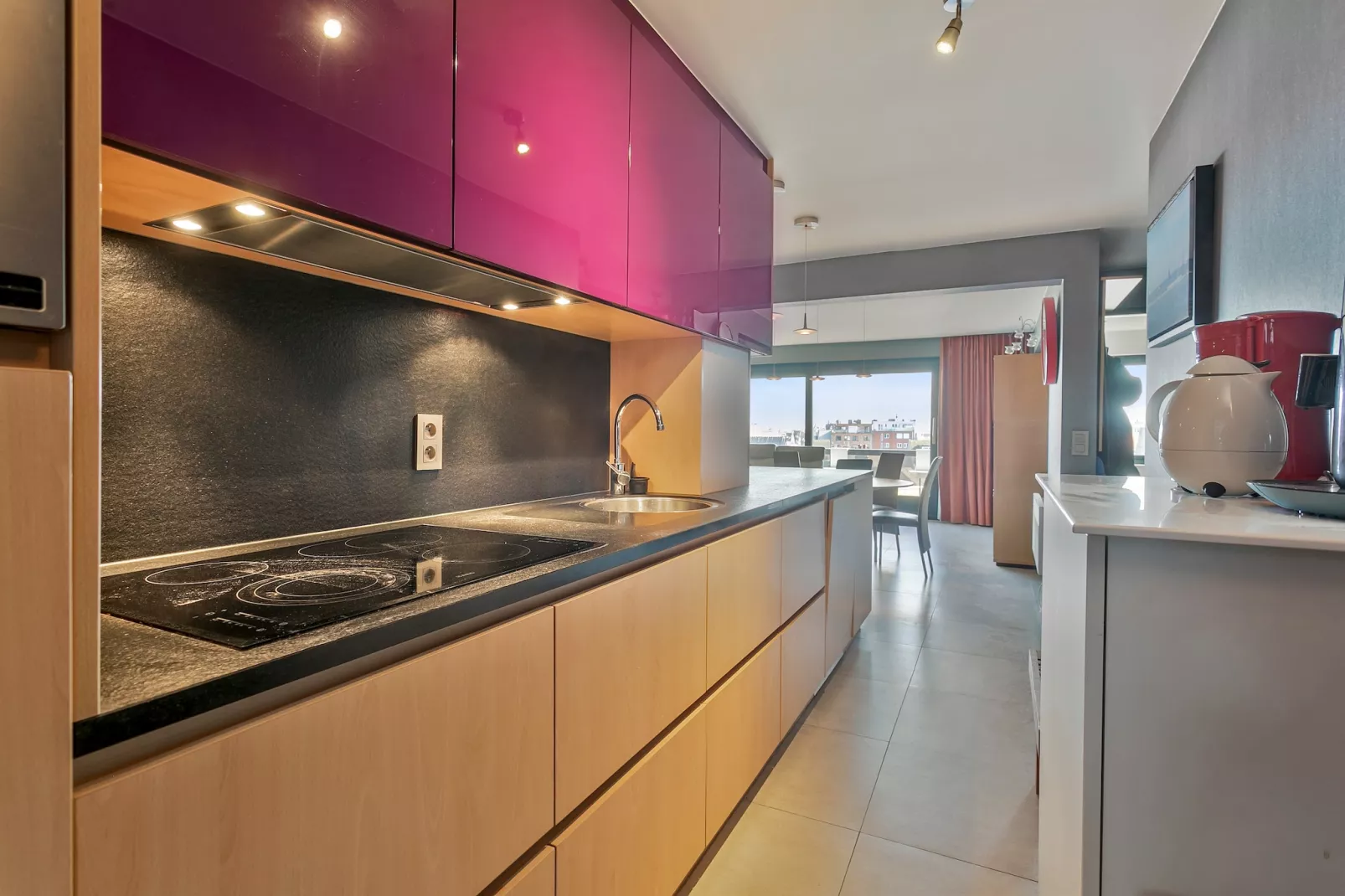 Appartement met 4 kamers en terras-Image-tags.