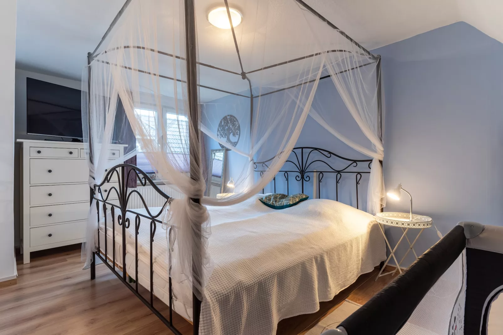 Fewo Leeven-Slaapkamer