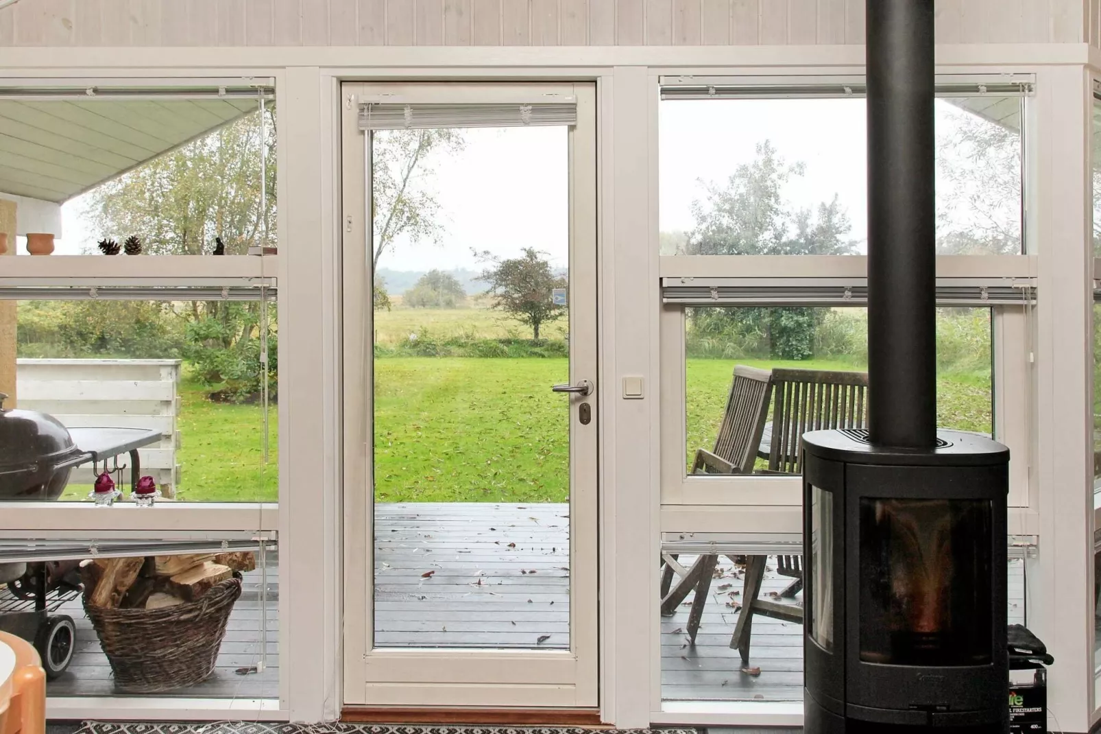 Modern chalet in Humble met een sauna-Binnen