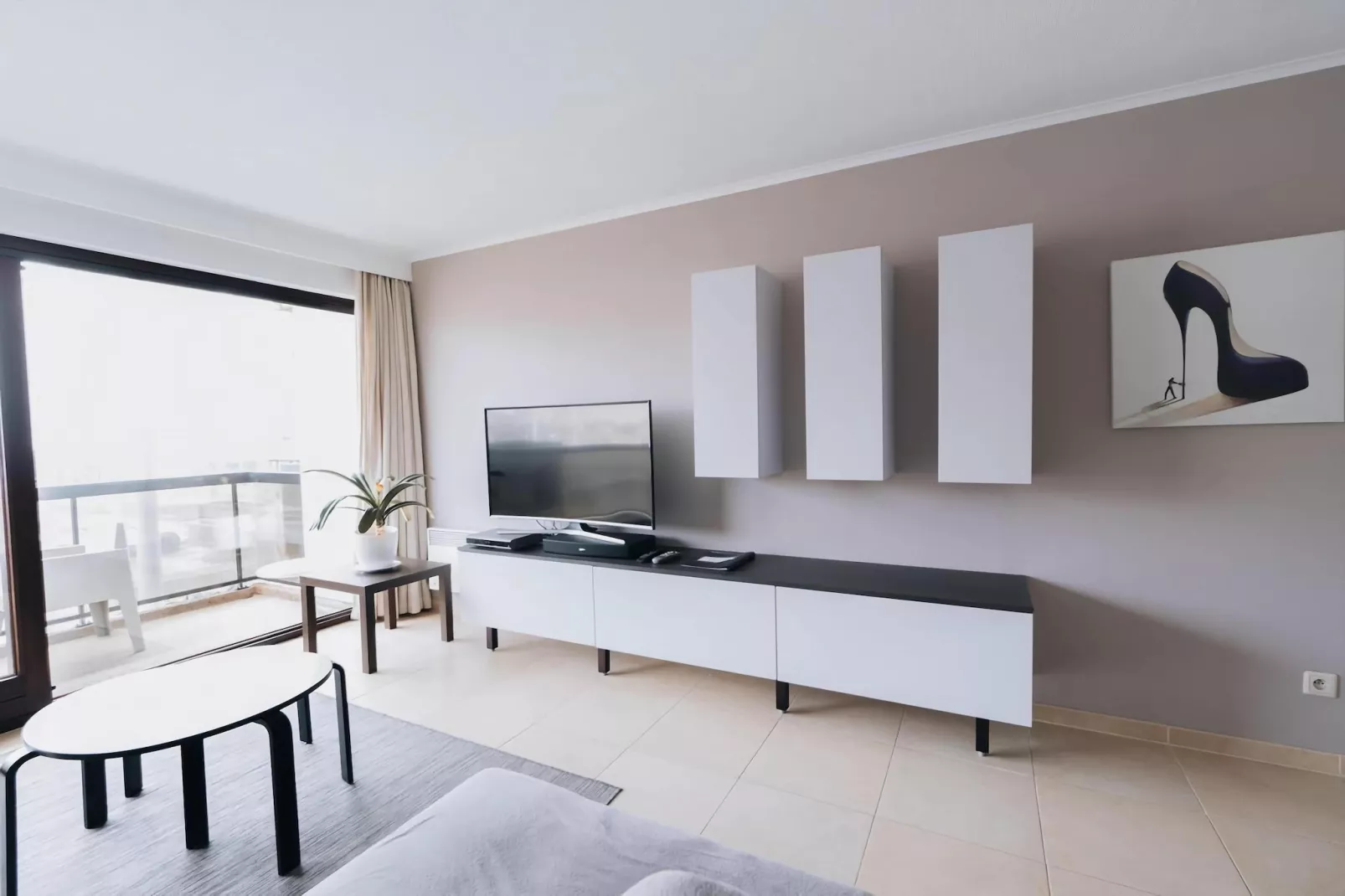 PLAZA I/2811-Woonkamer