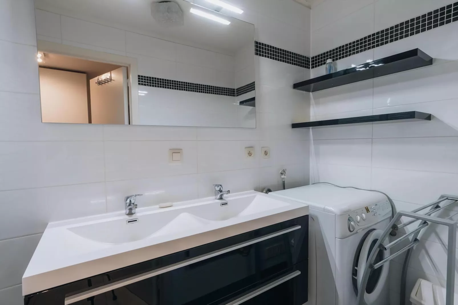 PLAZA I/2811-Badkamer