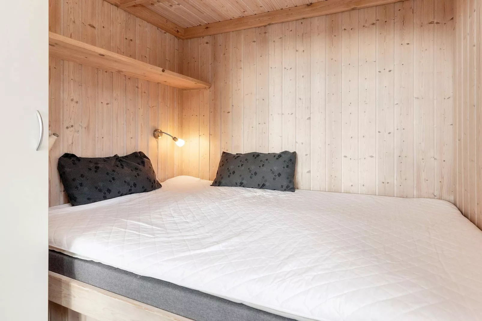 Gezellige kampeerhut in Lokken-Binnen