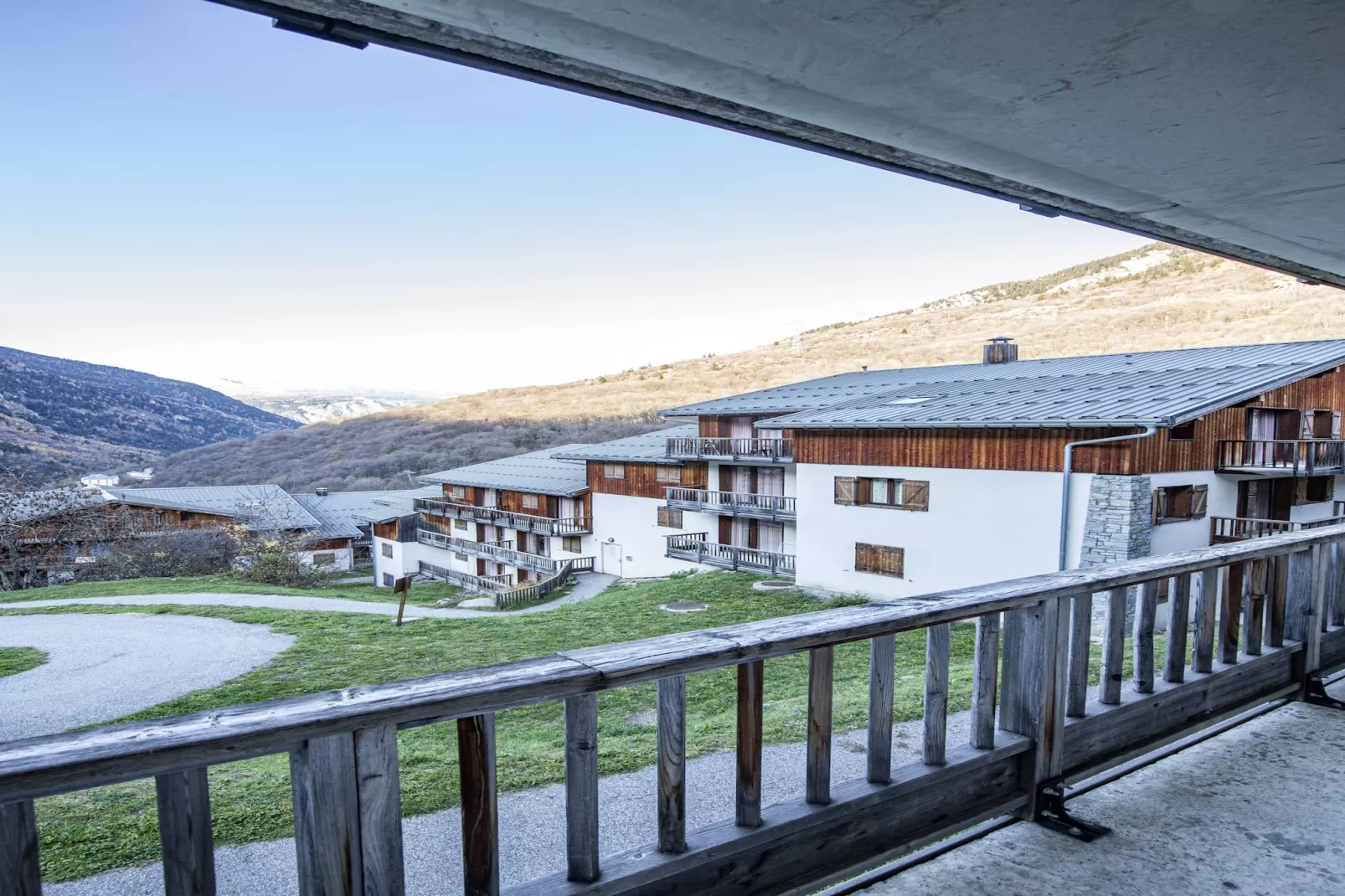 Hameau 5 103 - SPA & PISCINE appartement 6 pers-Terrasbalkon