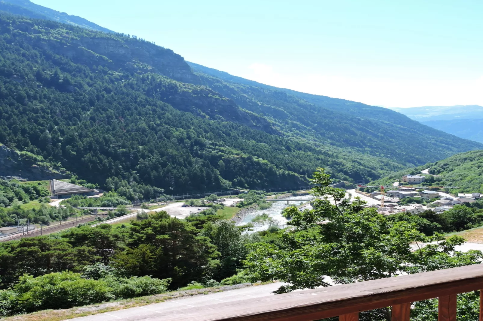 Hameau 8 202 - SPA & PISCINE appartement 4 pers-Terrasbalkon