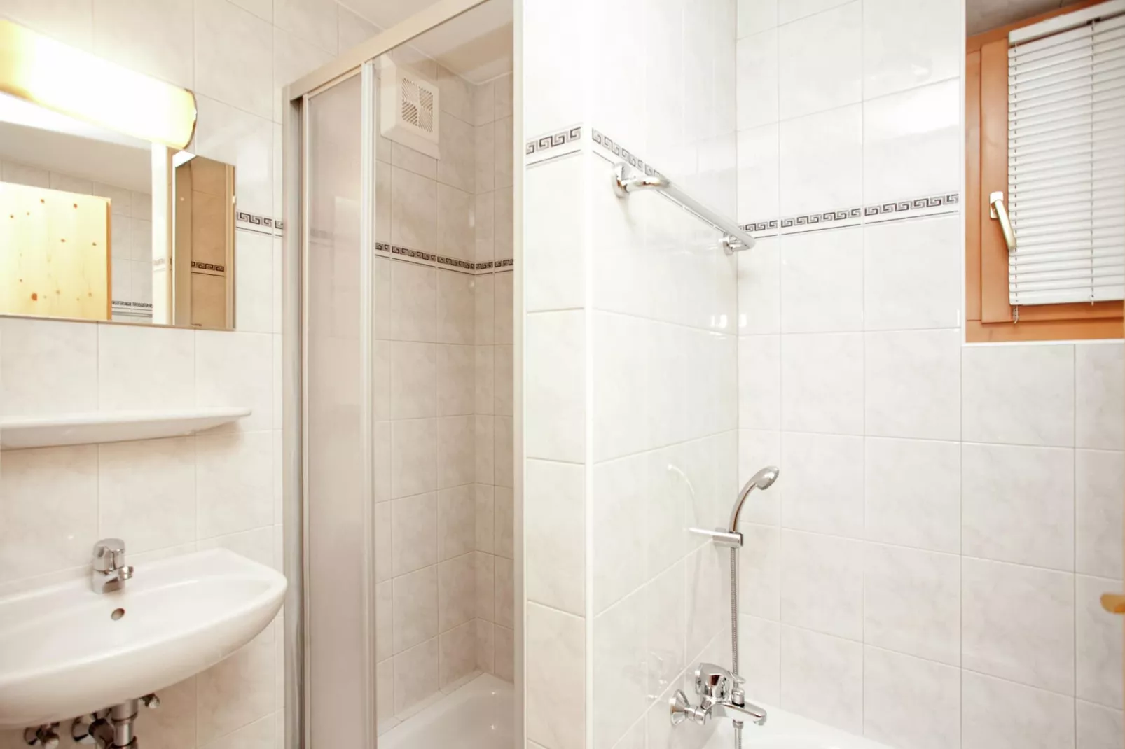 Chalets im Wald-Badkamer