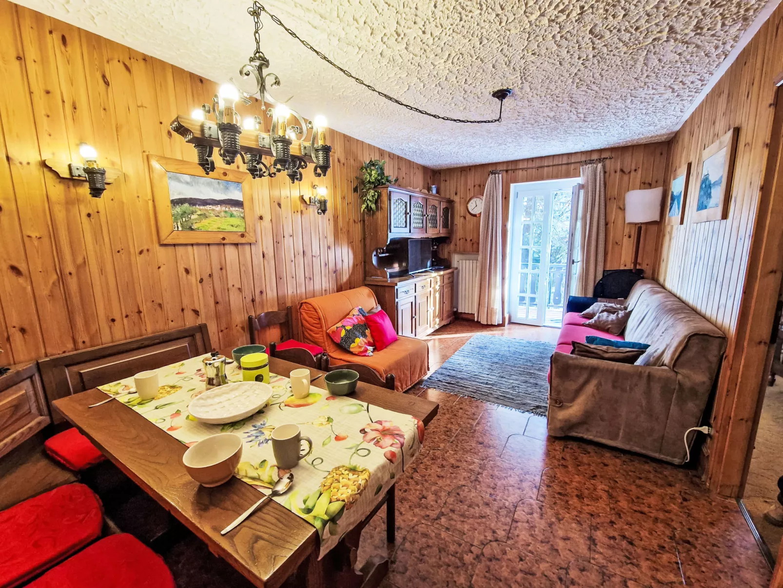 Casa Rossa-Binnen