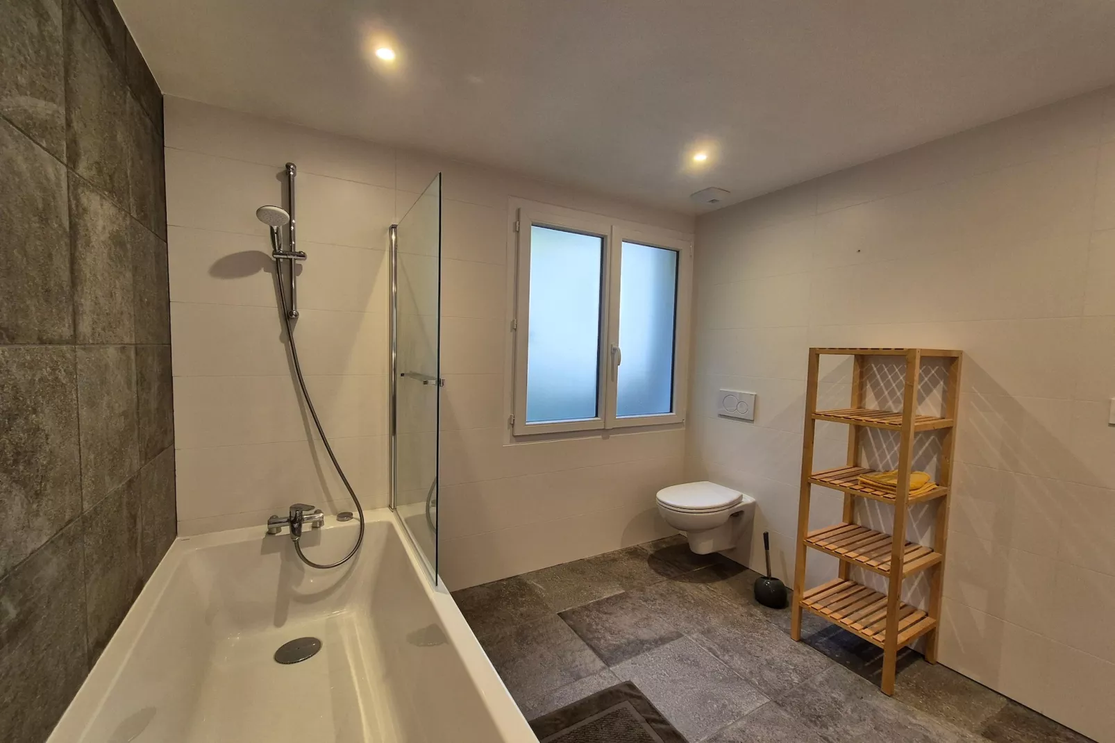 Appartement 1er et 2eme étage Erquy-Badkamer