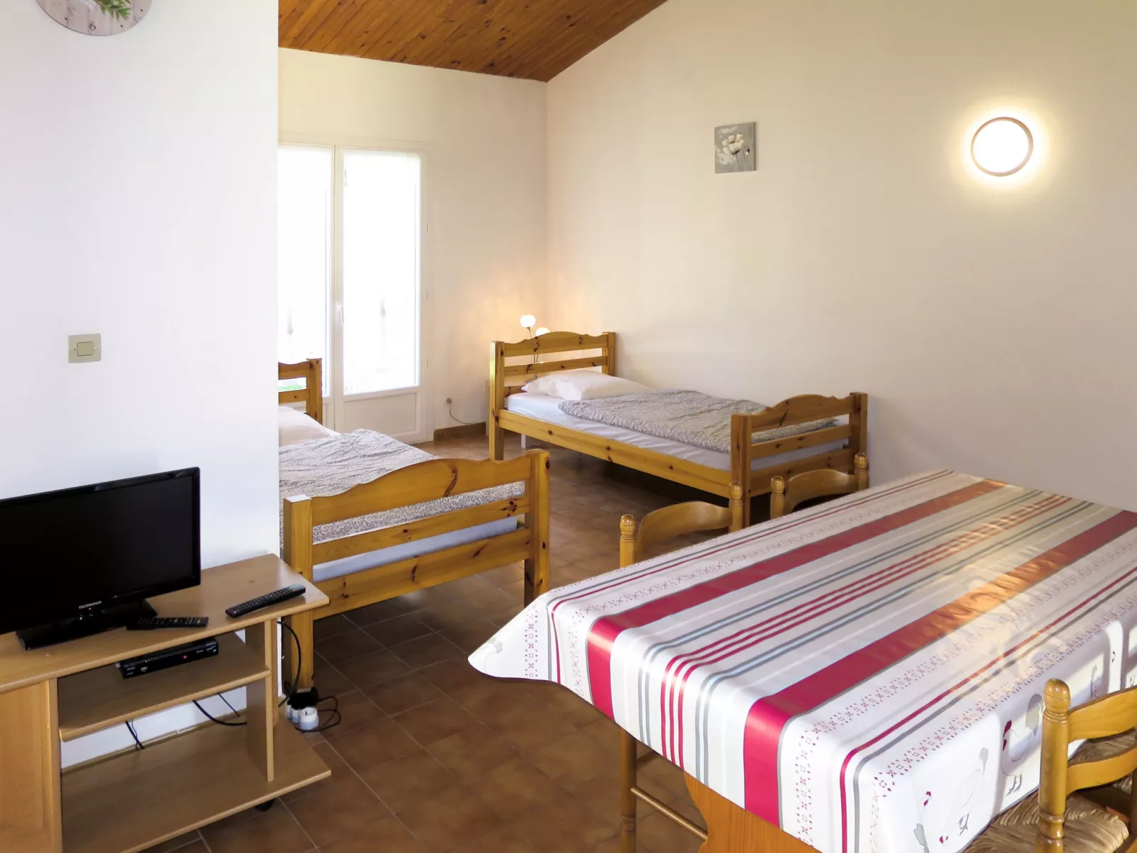 La Pinède, bungalow 4 pers.-Binnen