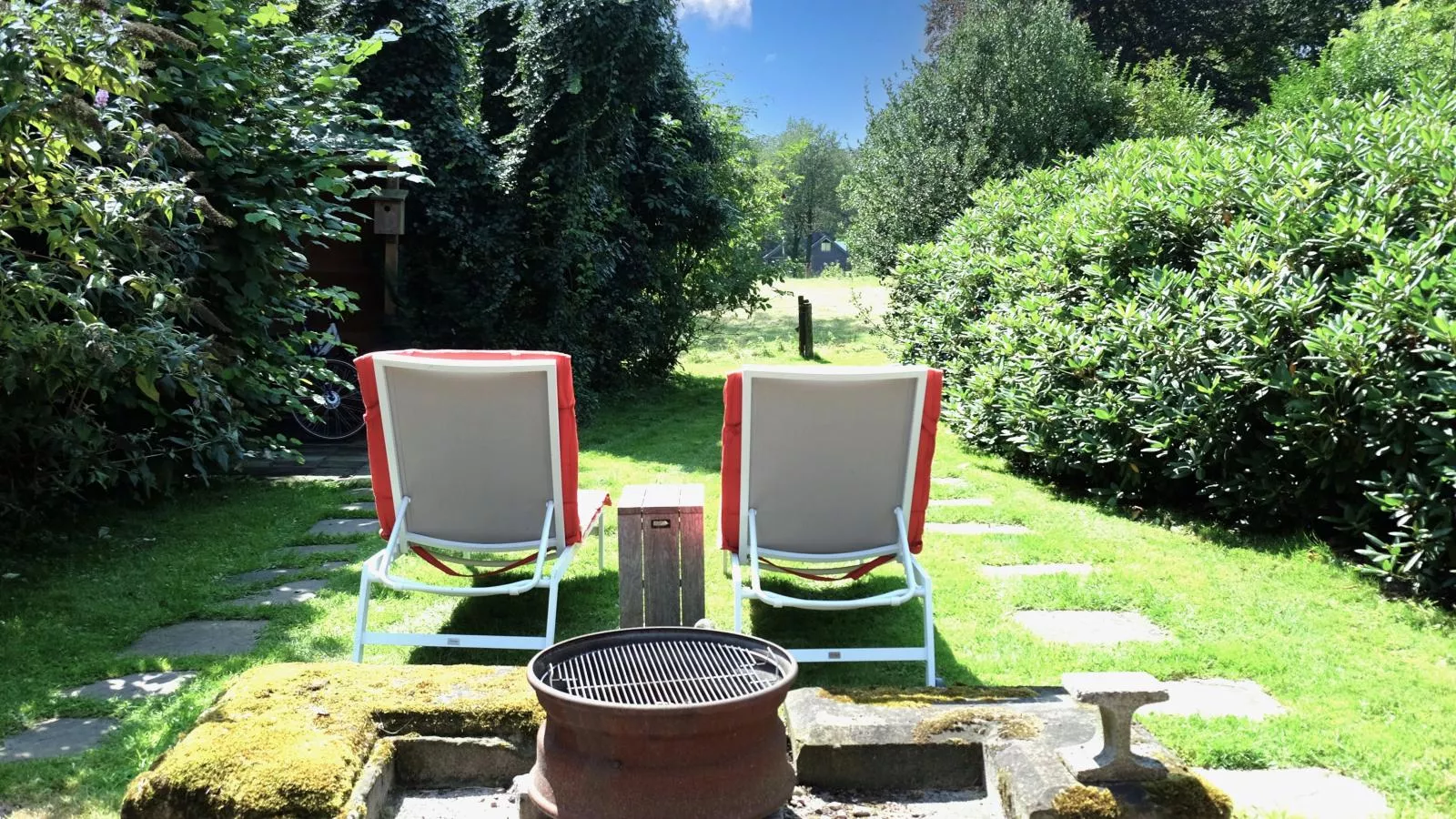 Wellnesshuisje Kalheupink-Tuinen zomer