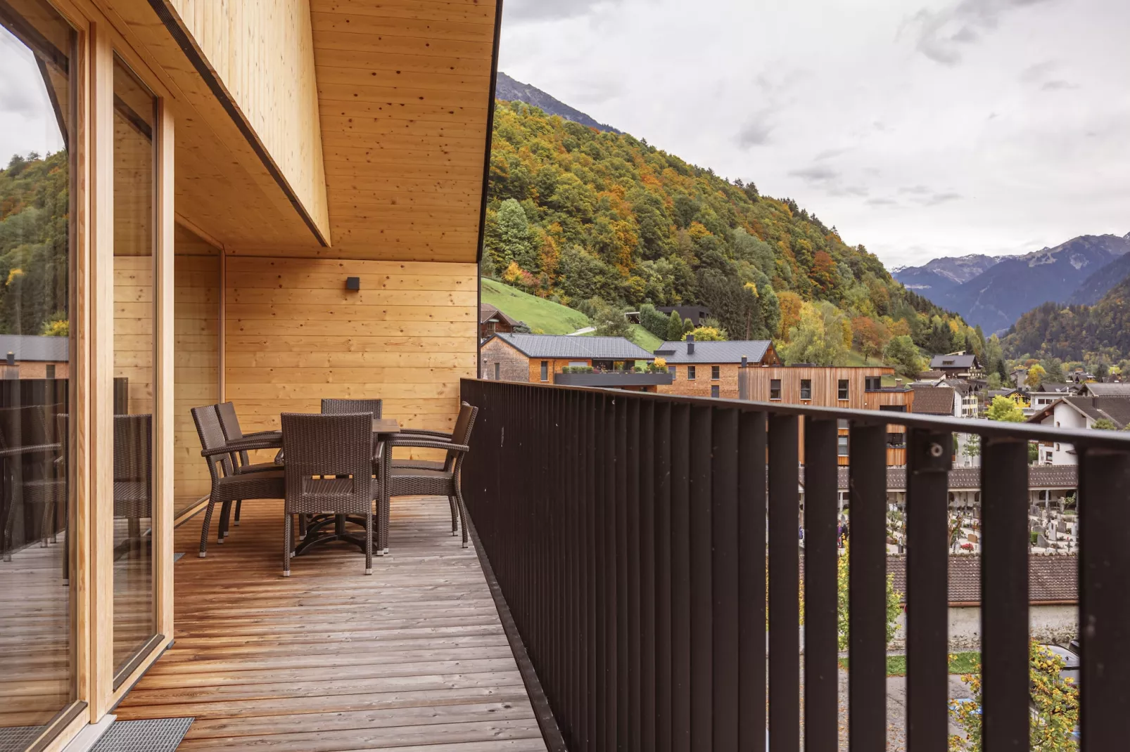 Montafon Suites Schruns 03-Terrasbalkon