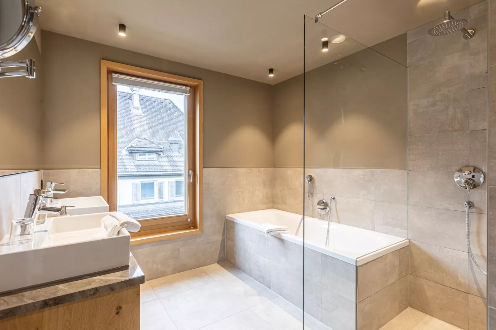 Montafon Suites Schruns 05-Badkamer