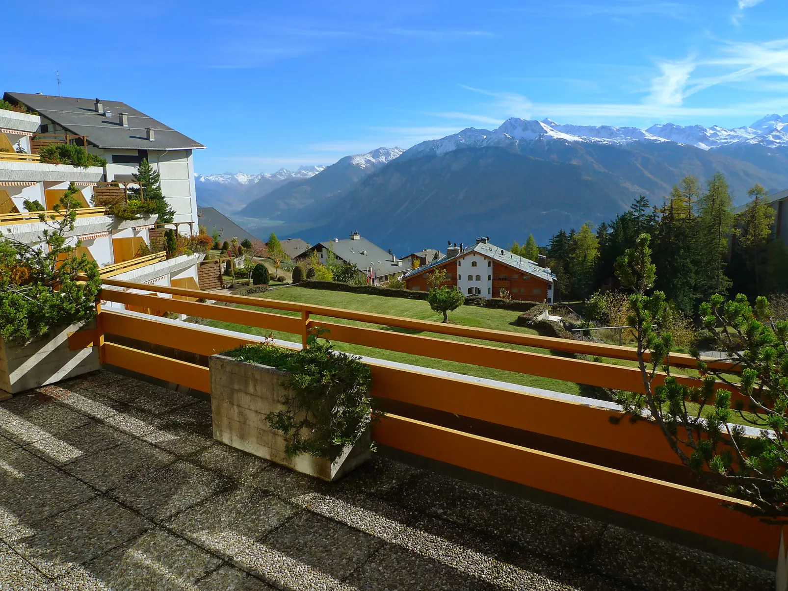 Terrasse des Alpes-Buiten