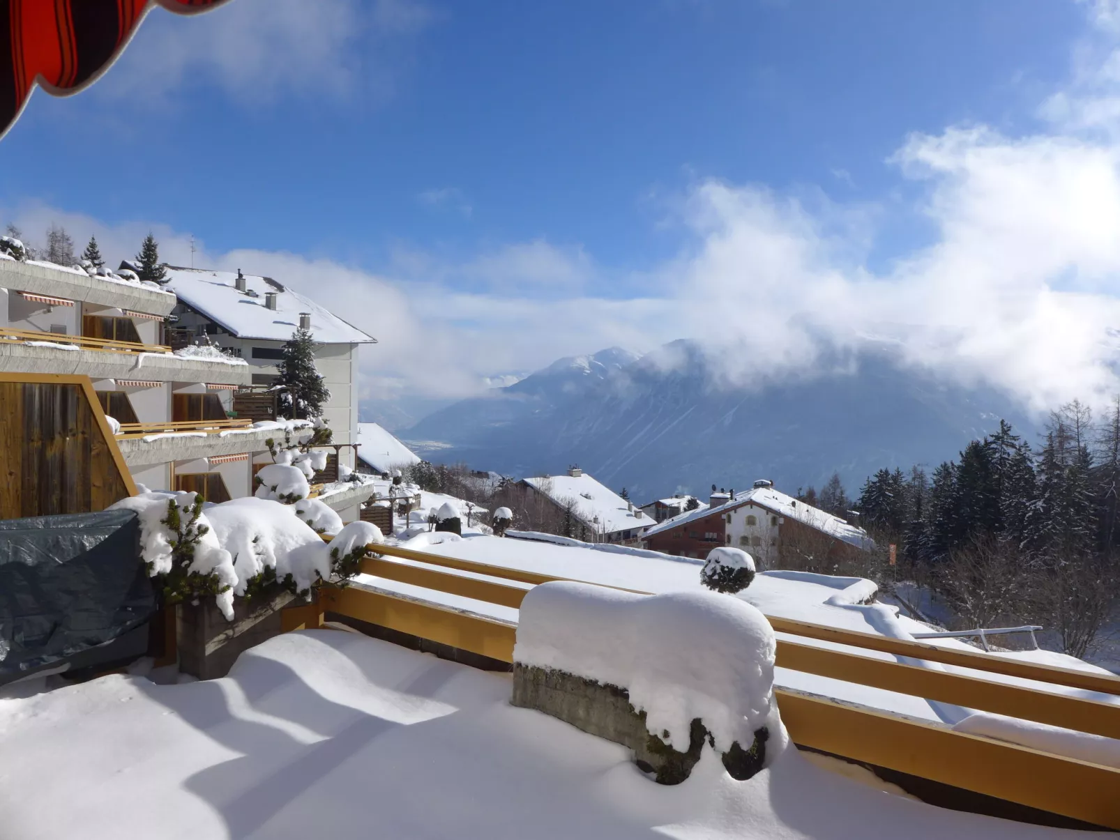 Terrasse des Alpes-Buiten