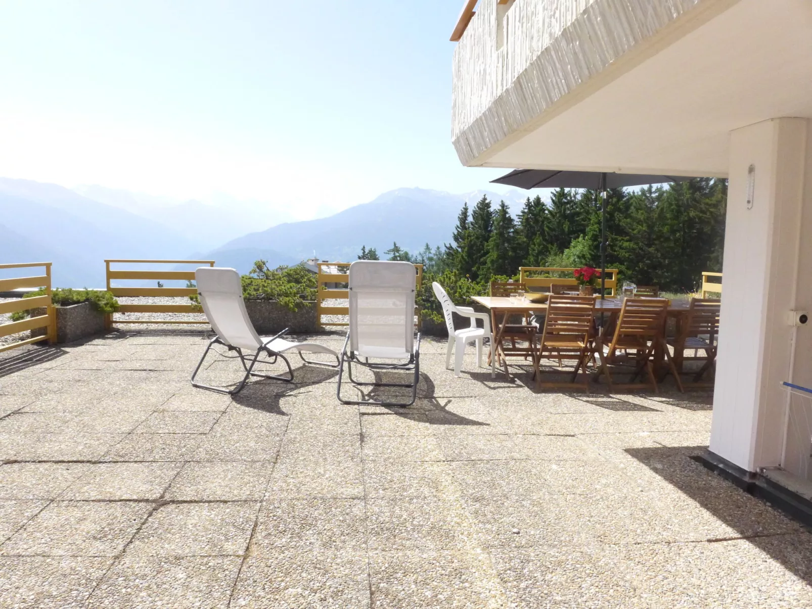 Terrasse Des Alpes 2005-Buiten
